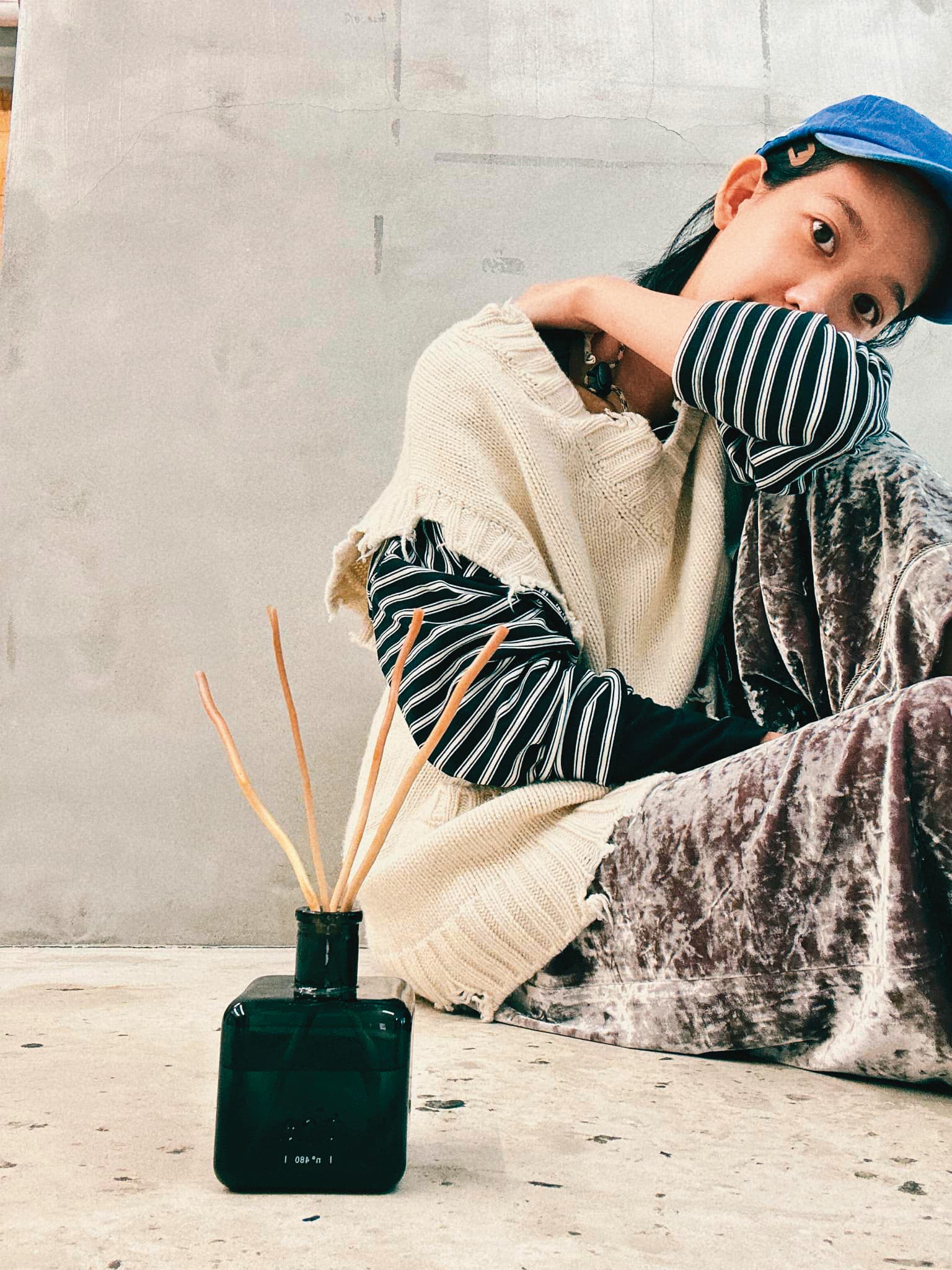 孟耿如自創香氛品牌曾挺孕肚站櫃。(翻攝自孟耿如臉書)