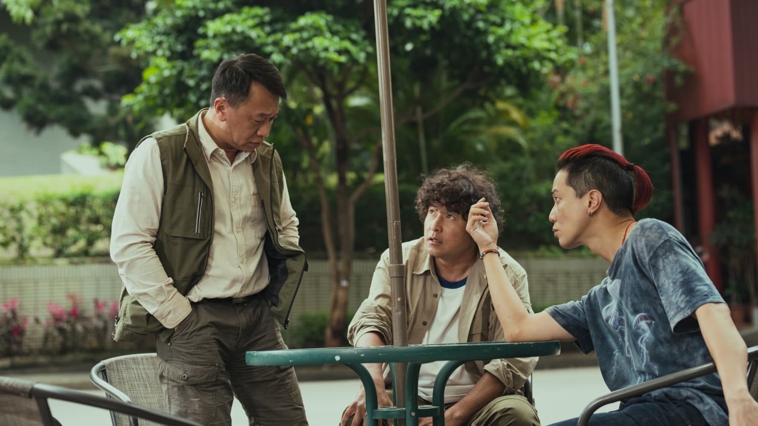 《做工的人 電影版》將故事背景拉回到影集的11年前,「噗嚨共三人組」李銘順、游安順、薛仕凌歡樂回歸。(大慕影藝、華映娛樂提供)
