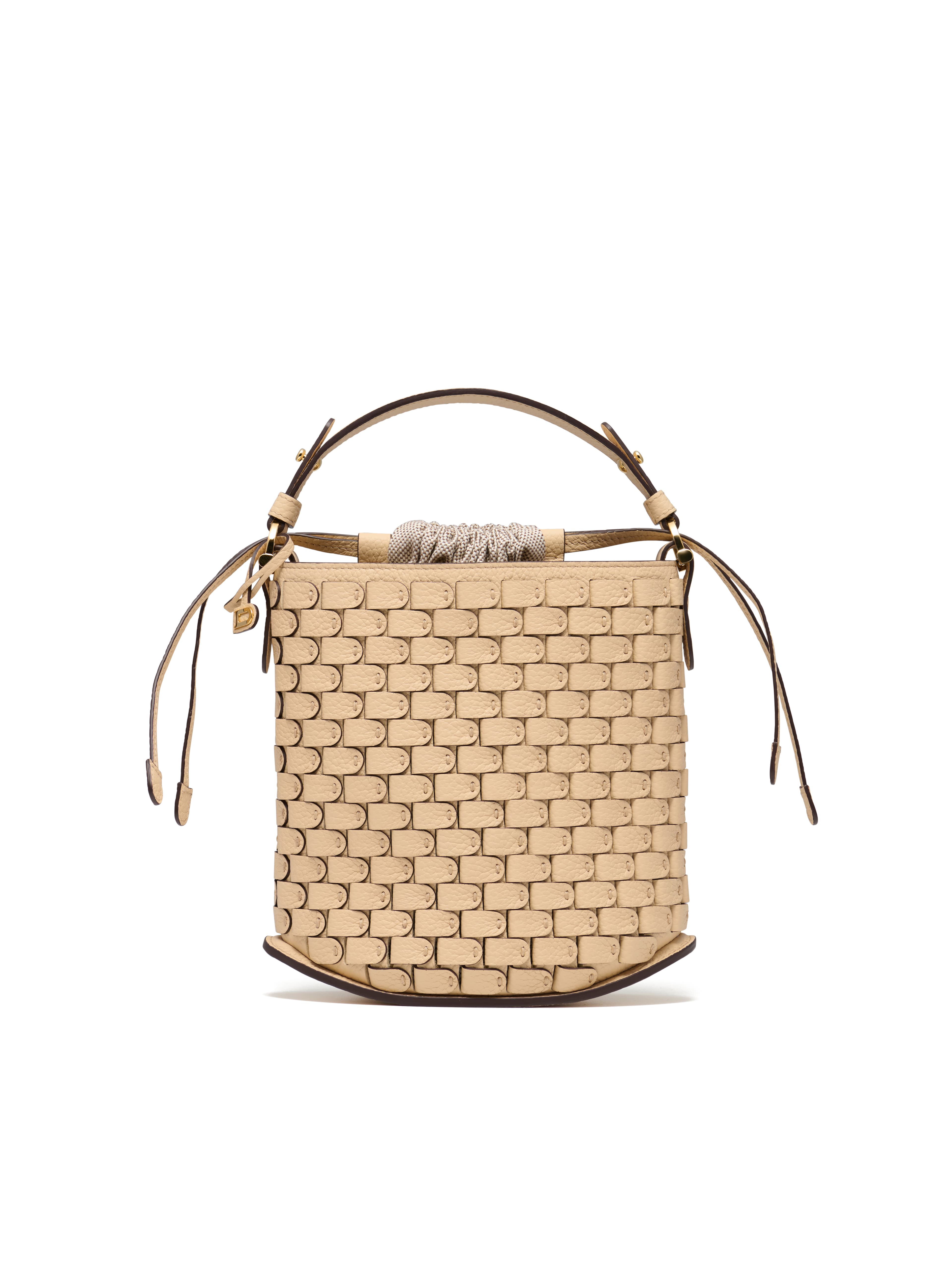 沙丘色Pin Mini Bucket Arsenal Taurillon Soft,NT$162,800。〈美之心提供〉