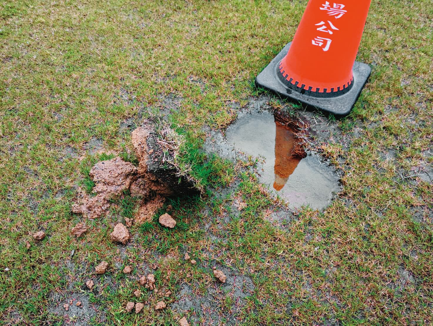 新竹球場排水不易,與土壤級配不符規範及排水經費遭刪除有關。(新竹市政府提供)