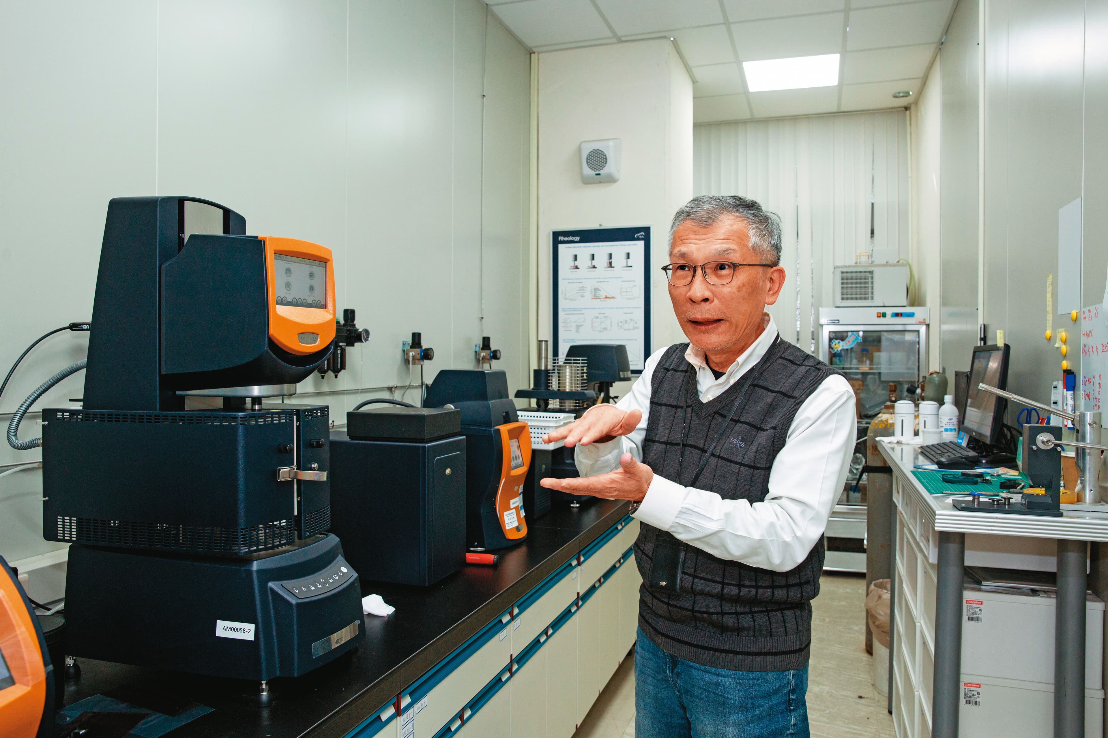 晶化董事長暨總經理陳燈桂認為，相比於外商，晶化最大優勢是能因應台積電需求，快速提供測試樣品。
