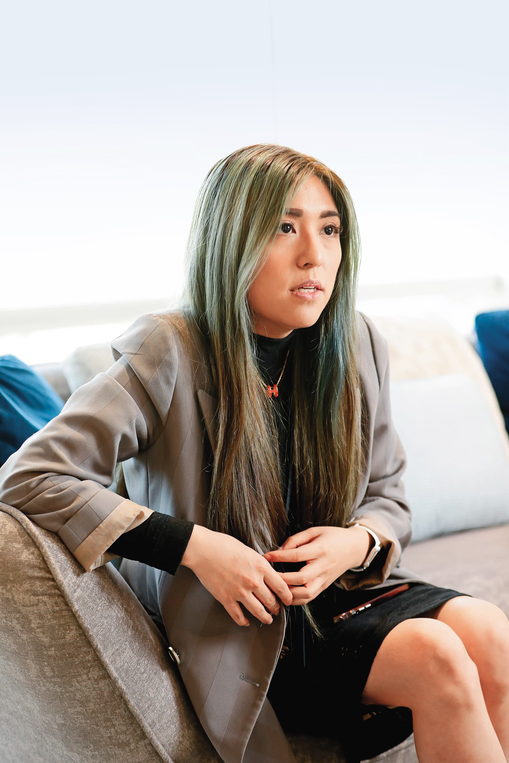 浪LIVE主播經紀中心副總經理李羽妗四年前相中職棒啦啦隊的潛力,邀請合作直播,跨界互利。