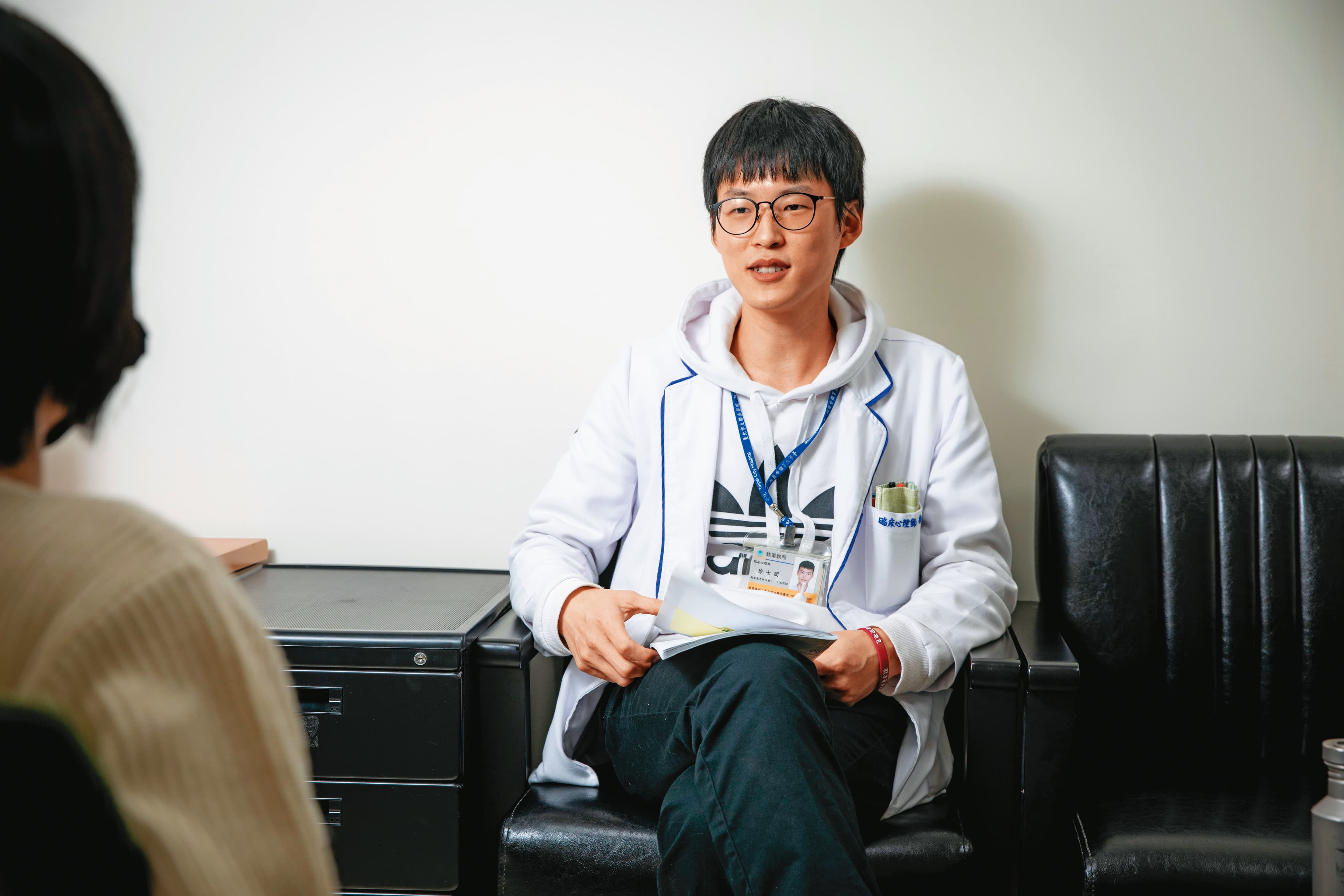 臨床心理師徐士閎帶領戒癮團體2年多,他坦言台灣對賭癮的研究確實不多。