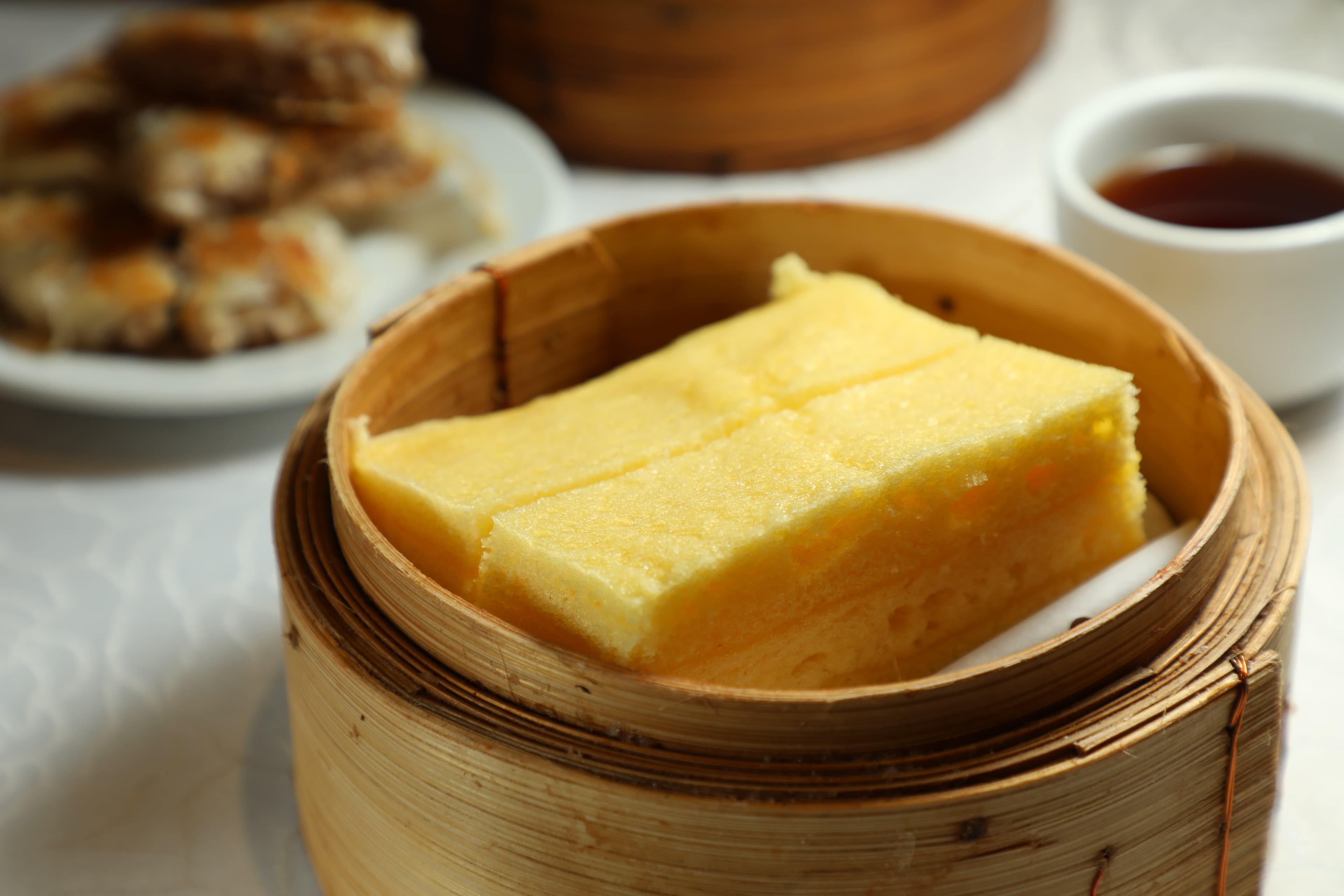 「奶黃馬拉糕」還是熟悉的滋味。(中點,港幣29元/份)