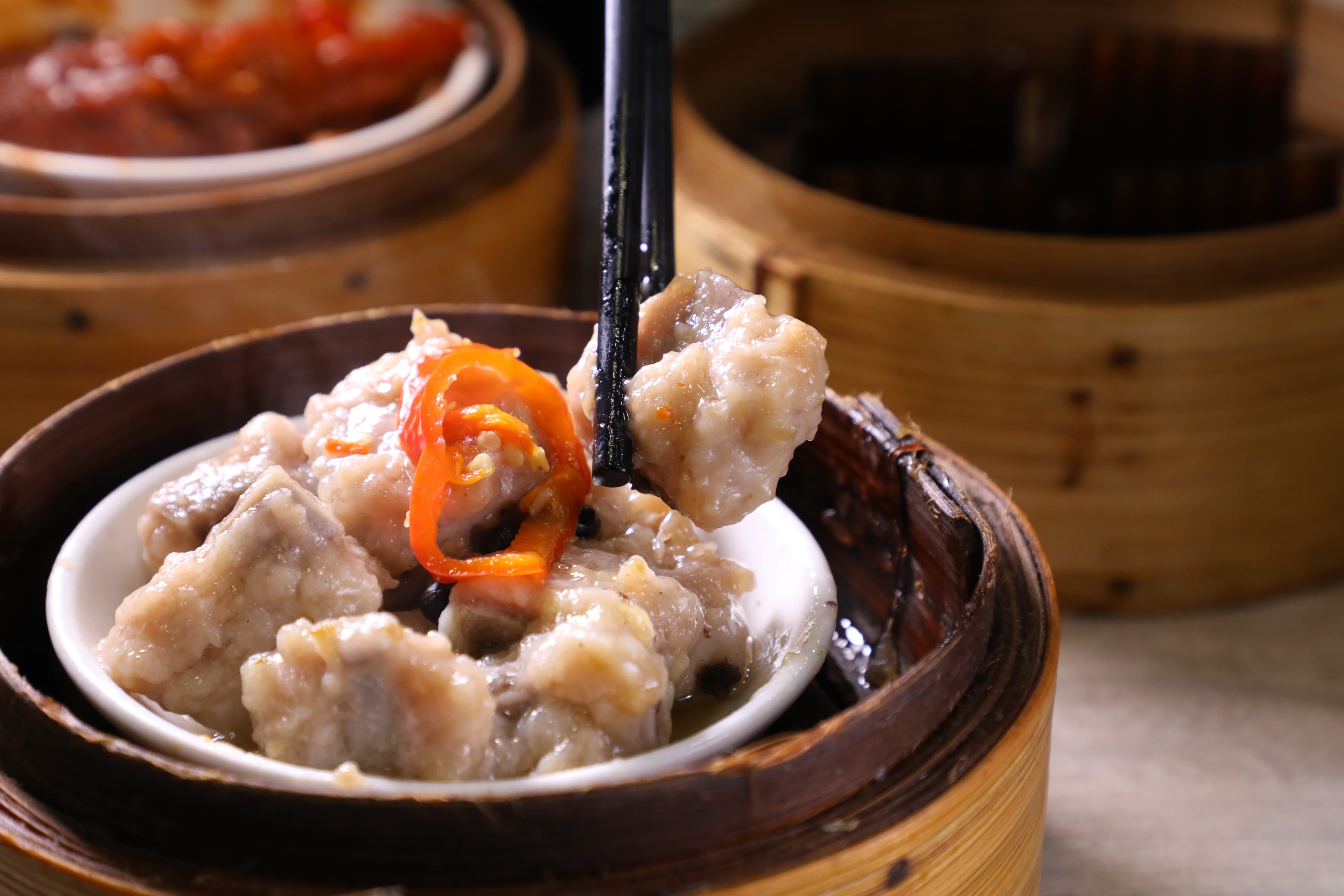 「豉汁蒸排骨」肉質滑嫩夠味。(中點,港幣25元/份)