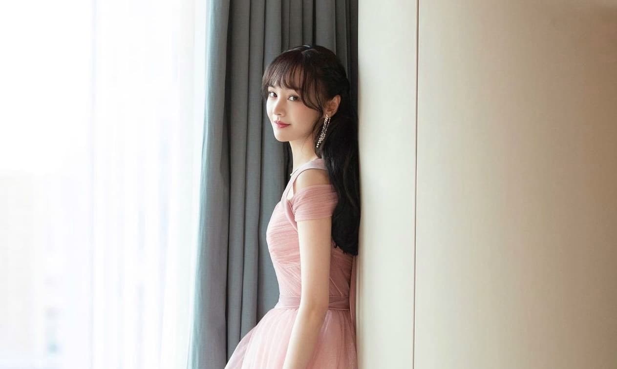 大陸女星鄭爽因代孕產子、逃漏稅等負面新聞,被中國認定為「劣跡藝人」。(鄭爽IG)