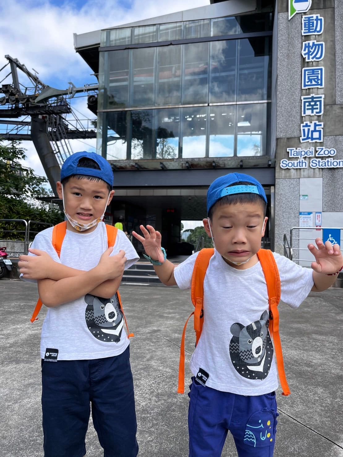 4月1日至5日全國國小(含)以下兒童,憑證可至貓空纜車兌換「免費搭乘券」,當日不限次數搭乘。(北捷提供)