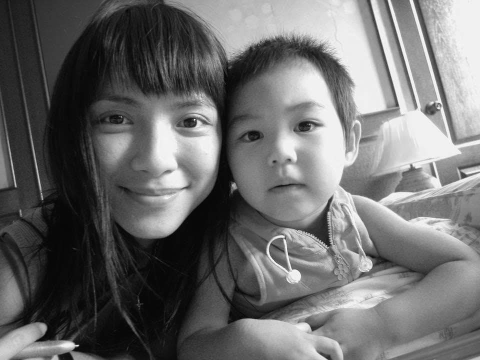 女兒YanYan只有2、3歲時就跟著李心潔,兩人的感情比親生母女更親,李心潔更視她為生命最重要存在。(李心潔臉書)