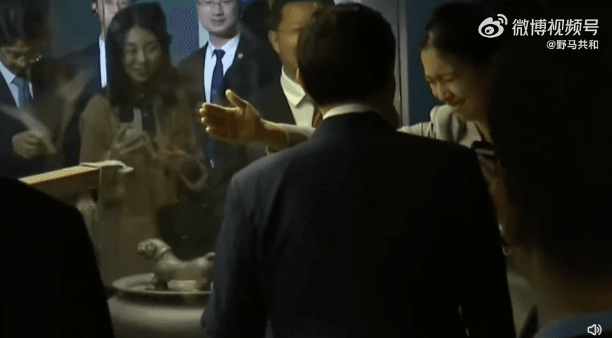 馬英九讓現場笑聲不斷。(翻自微博)