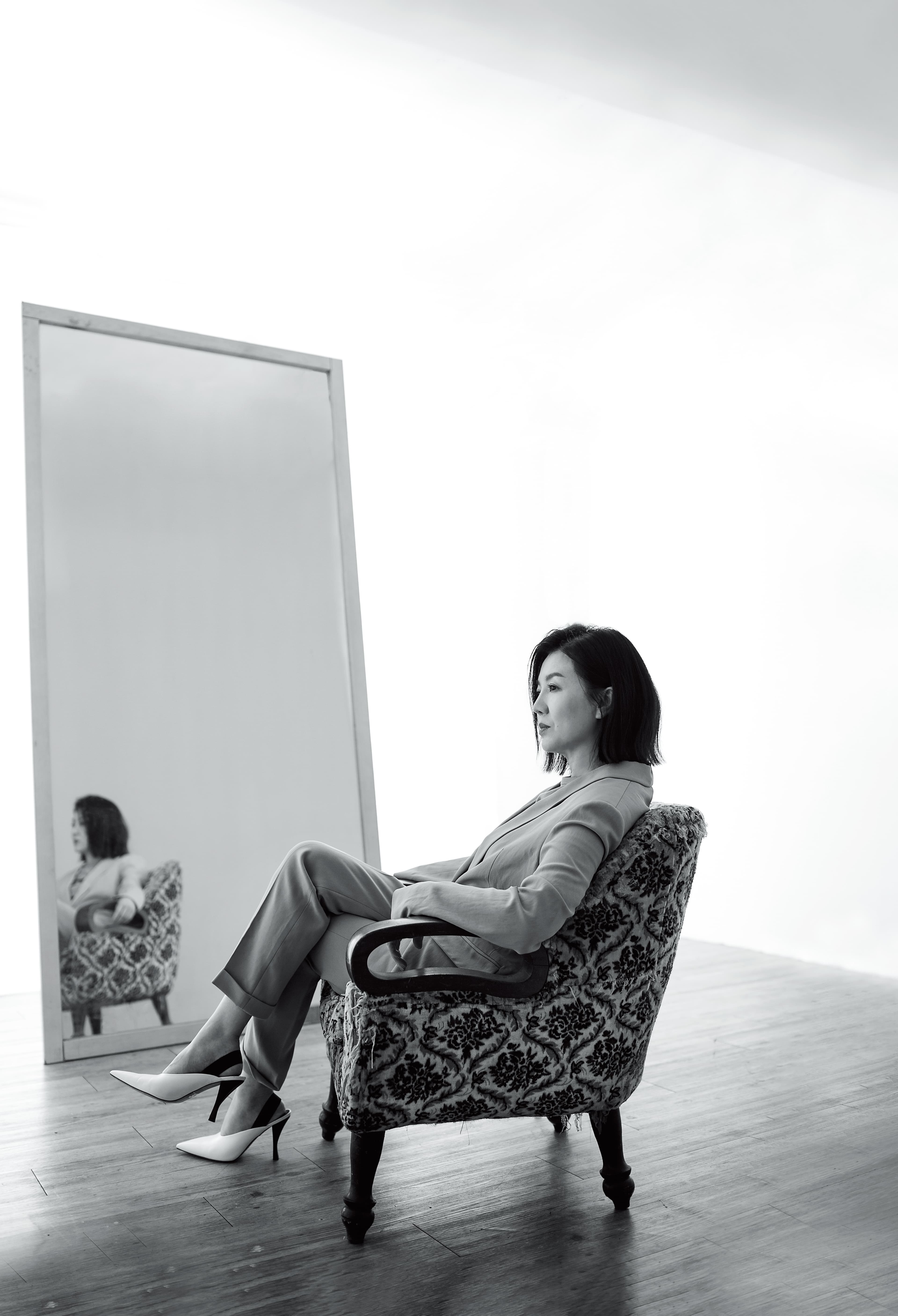 苗可麗很有心靈導師的一面,比如她說,「人生就是選擇,留下或離開。臣服、接受,之後很多情緒跟壓力都會突然間消失。」