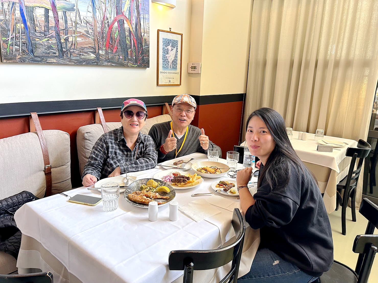 早已退出幕前的陳秋燕與丈夫及女兒趁疫情解封,同赴希臘旅遊。(海鵬提供)