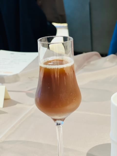 濃郁的鹿野紅烏龍梅酒也可以單喝,放點冰塊更好。