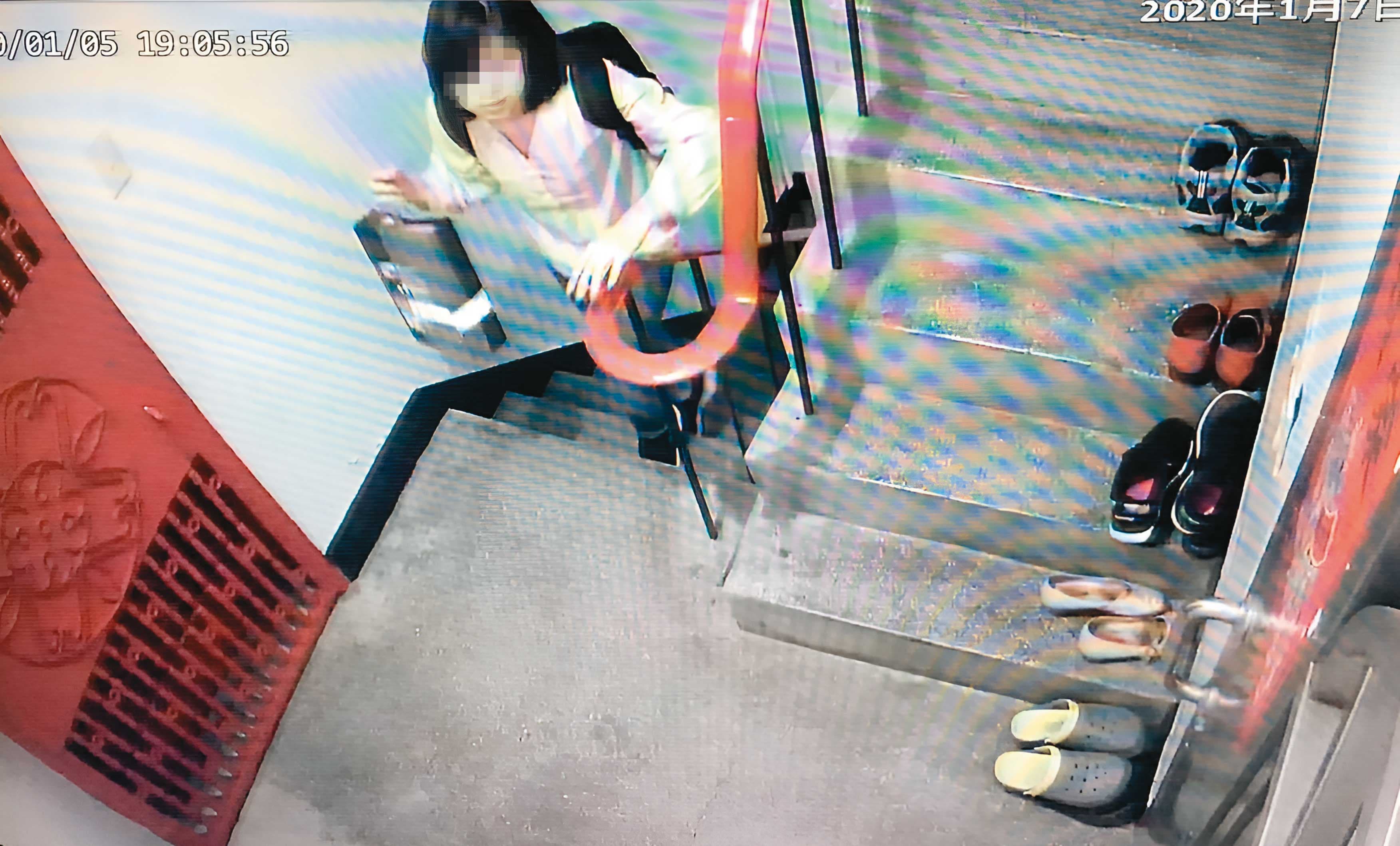 馬來西亞籍鄧姓女子遭鄰居殺害分屍,案發前一晚返回住處的畫面,成為她最後身影。(翻攝畫面)