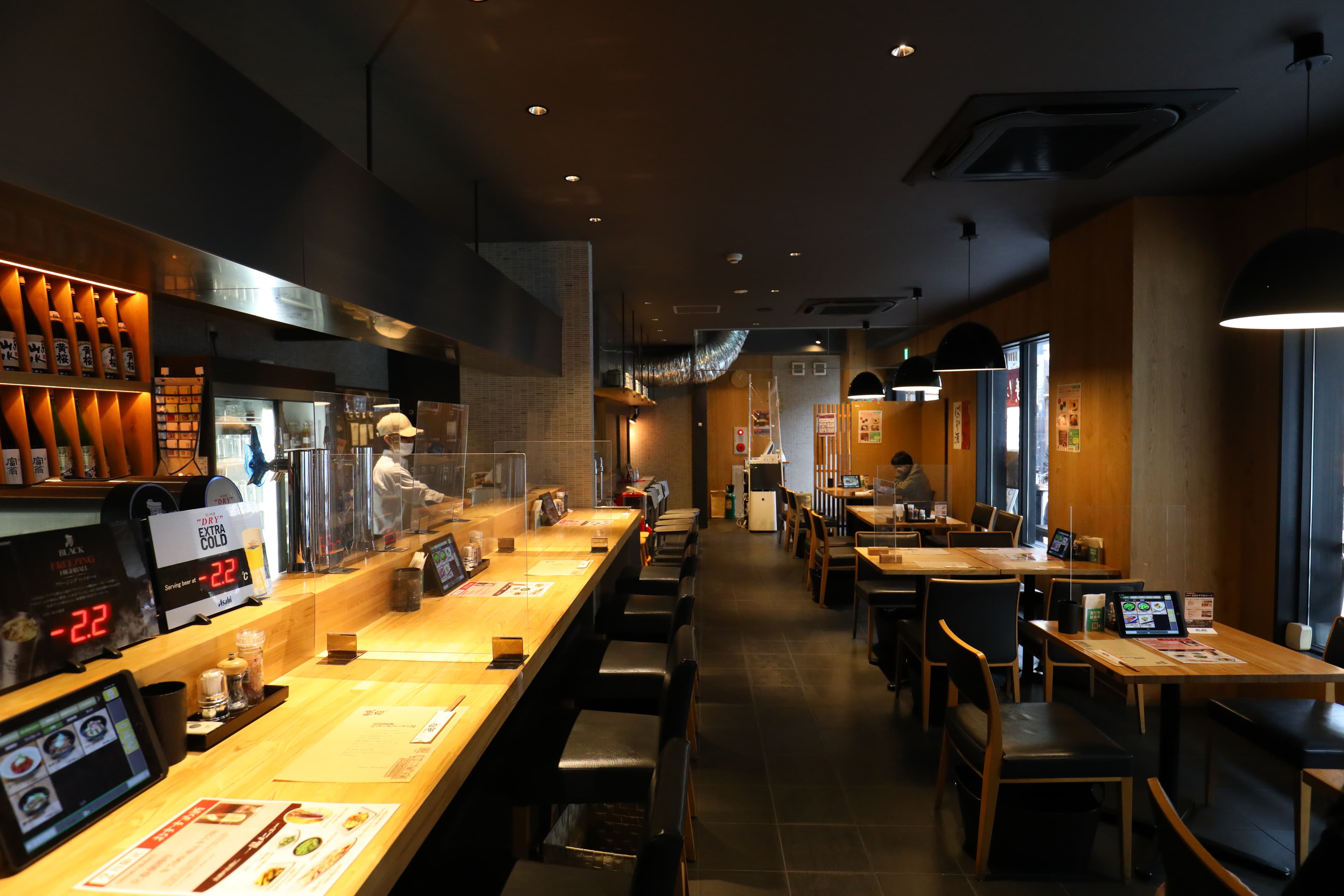 「咲藏」的用餐空間寬敞舒適。