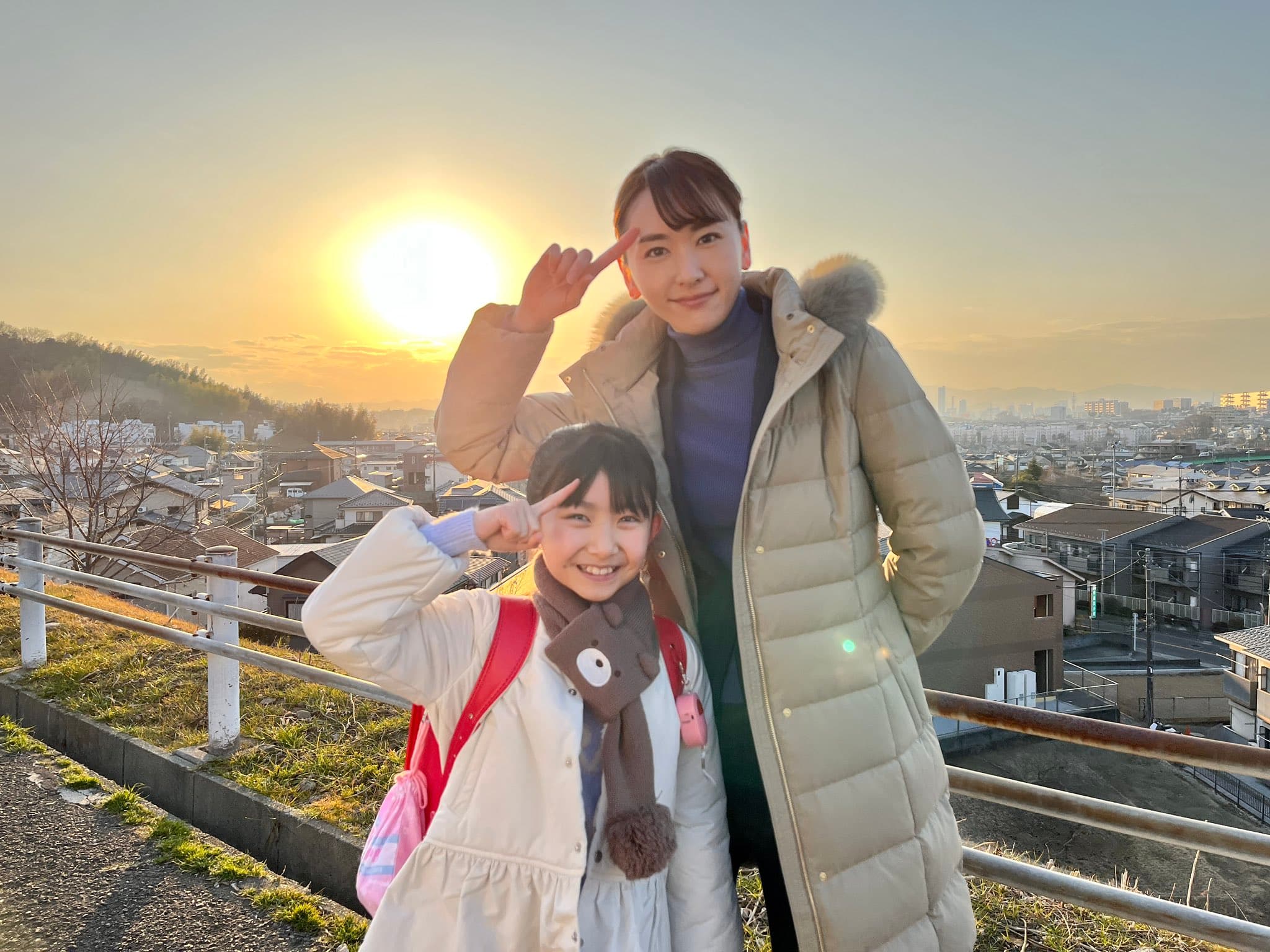 新垣結衣在劇中是單親媽媽,觀眾感嘆:「新垣結衣也到要演媽媽的時候了。」(翻攝風間公親 - 教場0 -推特)