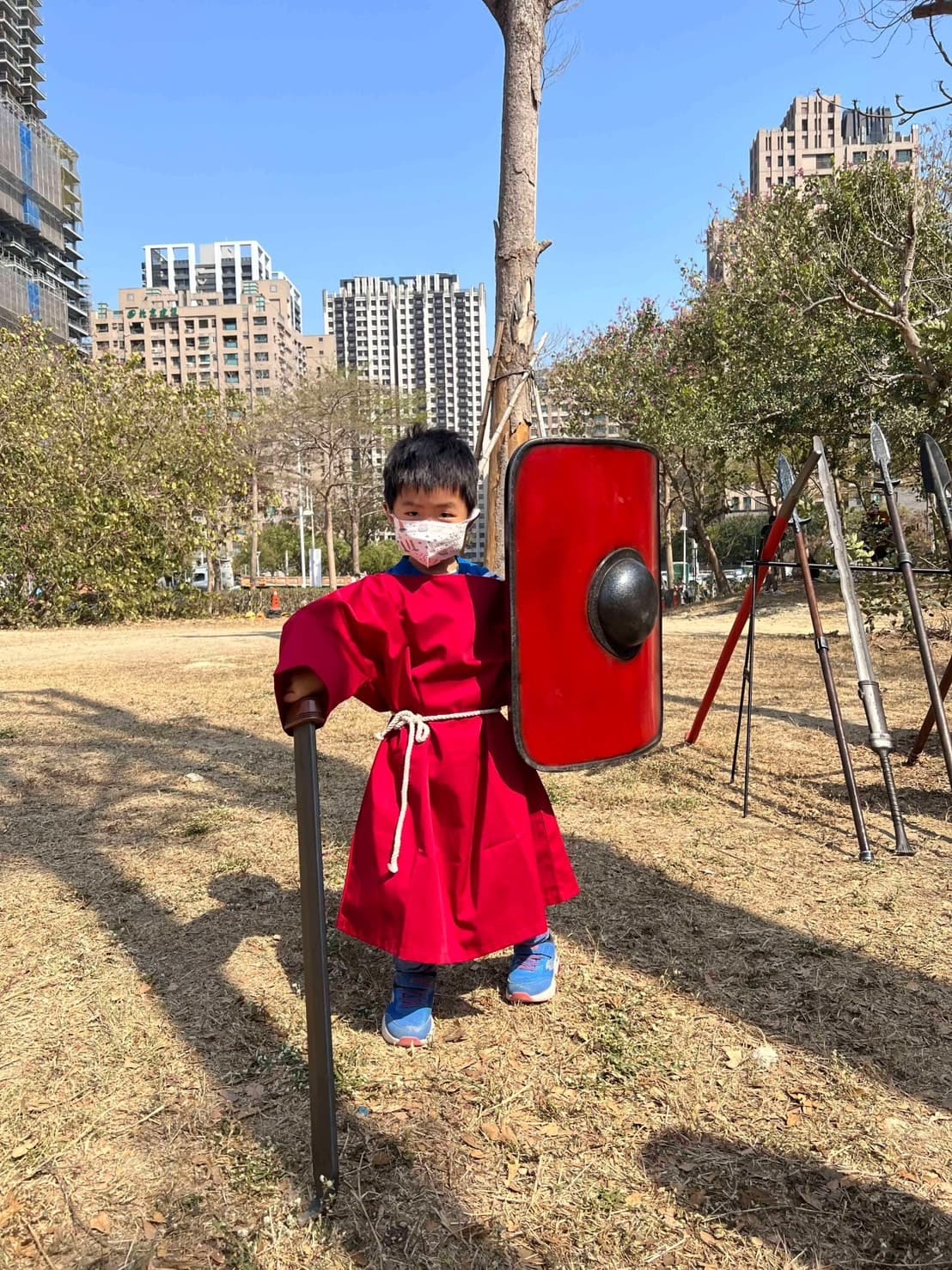 小朋友玩家的服裝不僅和大人一樣講究,還更加可愛。