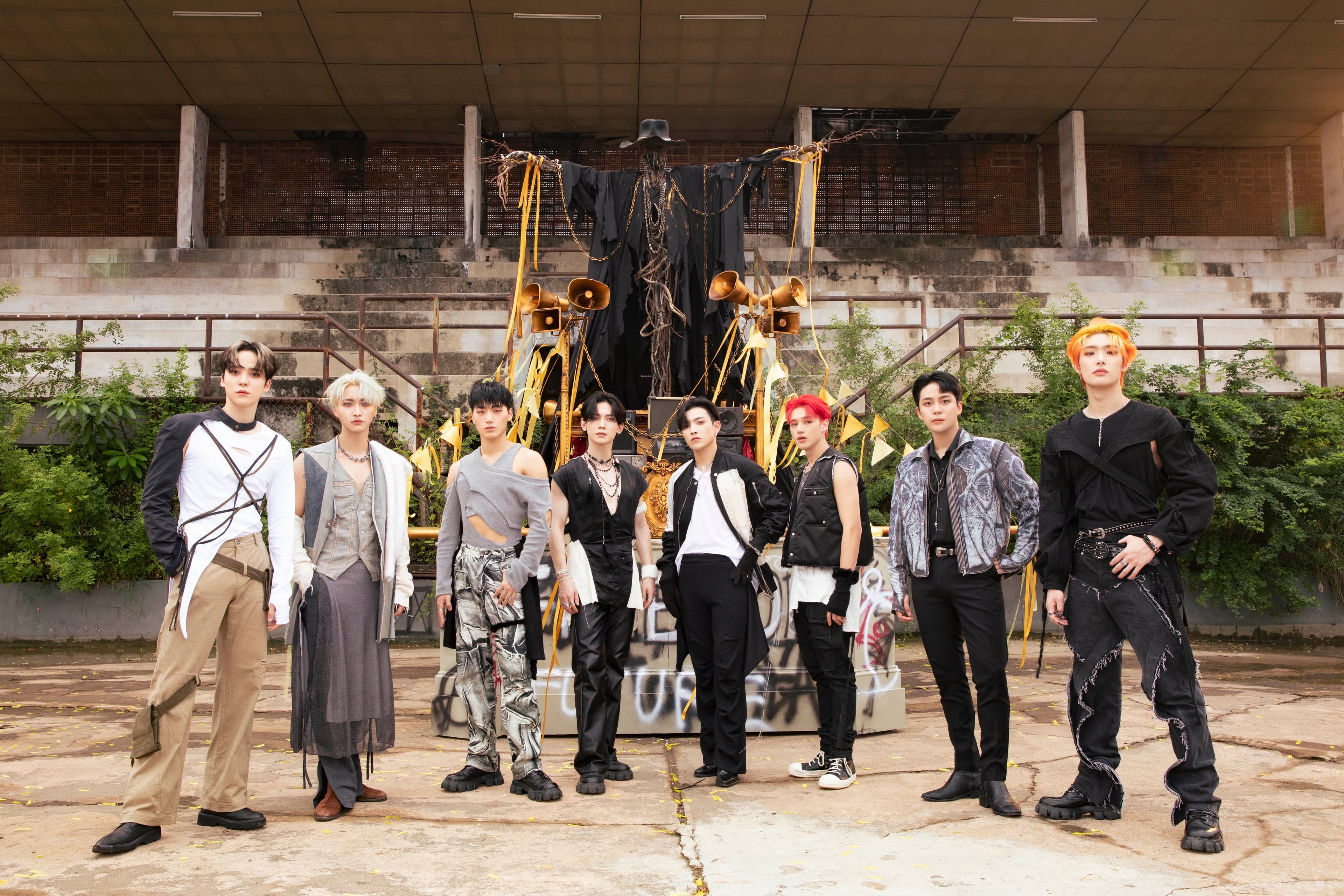 ATEEZ成員期待來台吃好料,成員左起潤浩、星化、傘、呂尚、弘中、友榮、鍾浩、旼琦。(華藝娛樂提供)