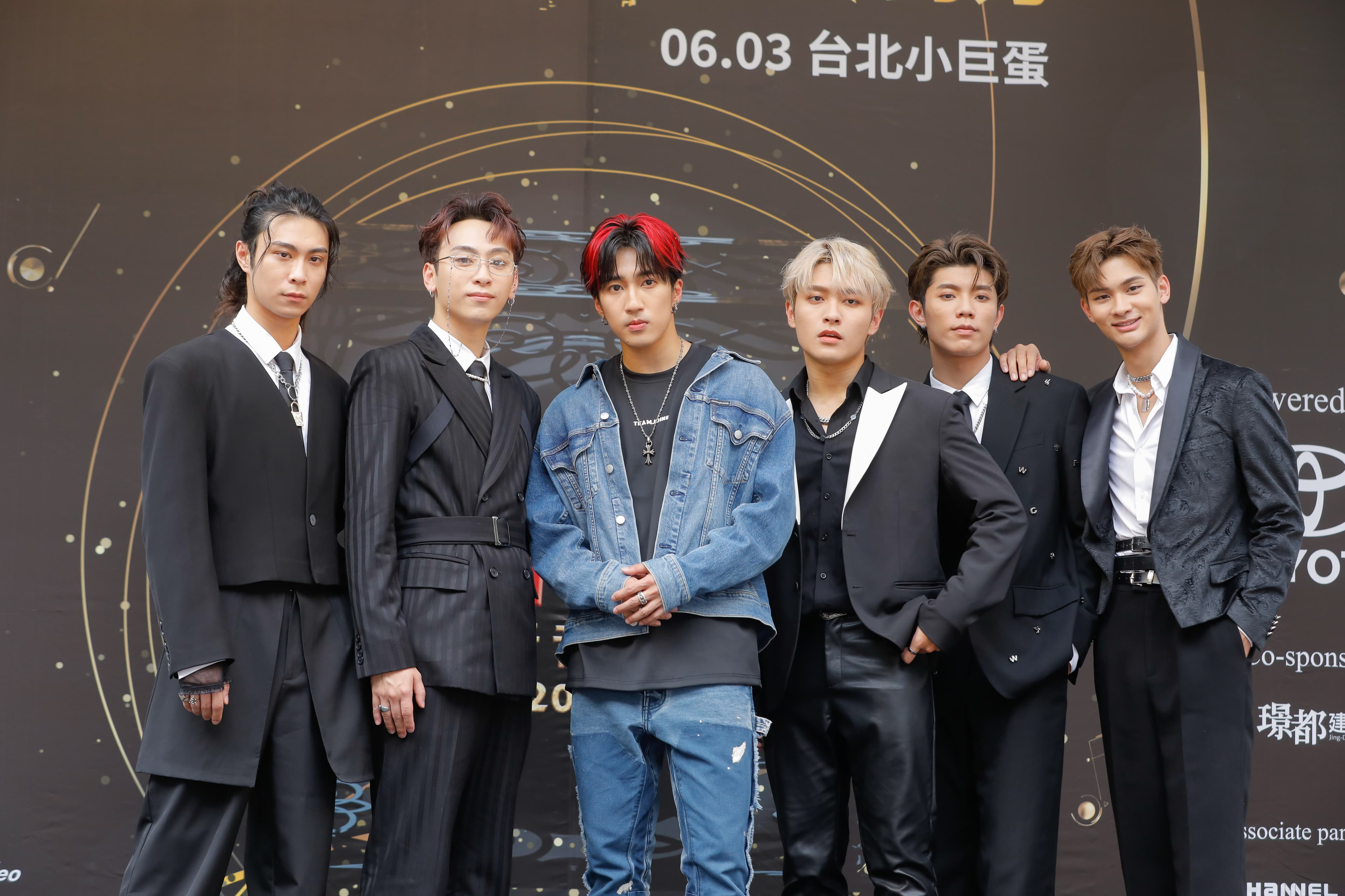 婁峻碩和男團FEniX為6月3日於台北小巨蛋舉辦的2023《hito流行音樂獎》頒獎典禮造勢。