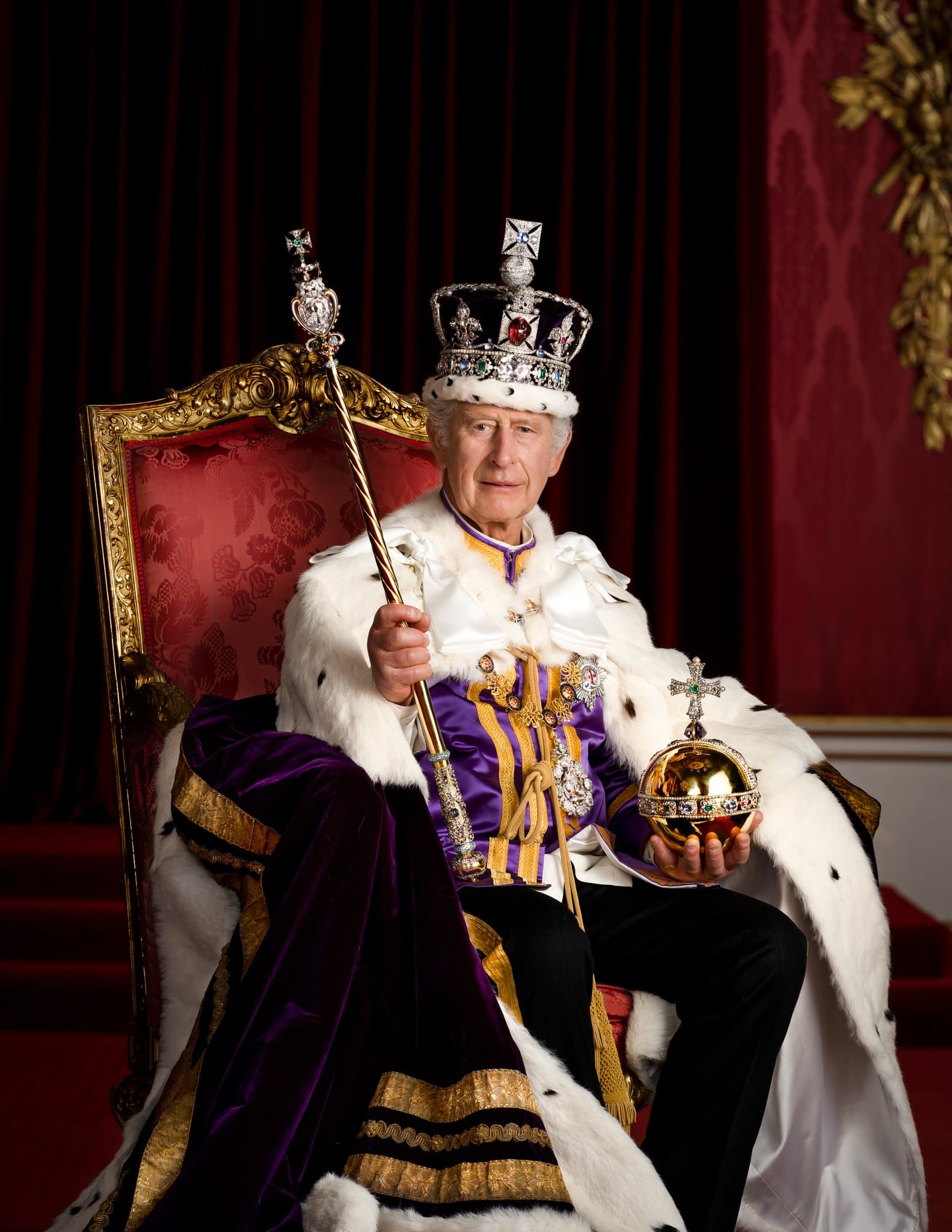 查爾斯三世獨照。(翻攝The Royal Family推特)