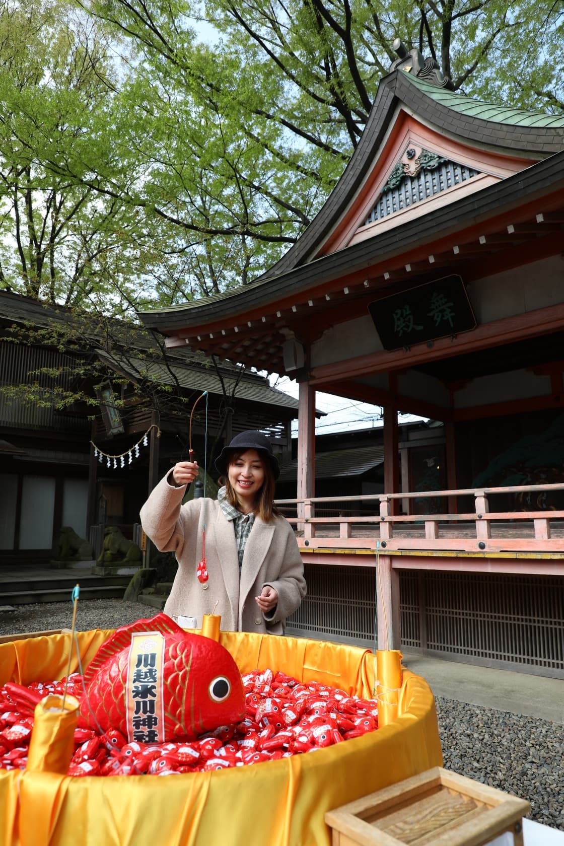 冰川神社的「釣鯛魚」求御神籤,需手持釣竿,釣出自屬於自己的籤。