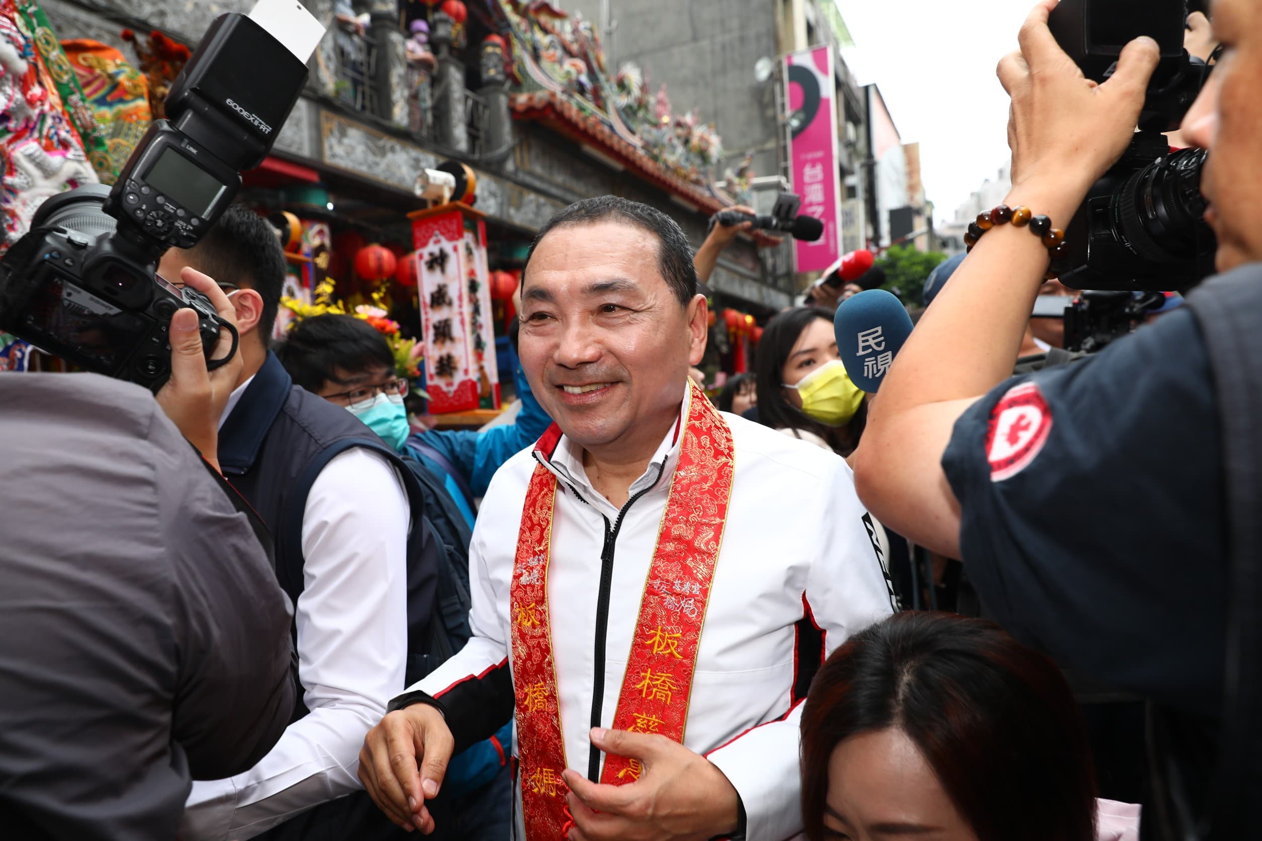 侯友宜希望藉媽祖遶境祈福,讓新北平安,讓國家太平、風調雨順。