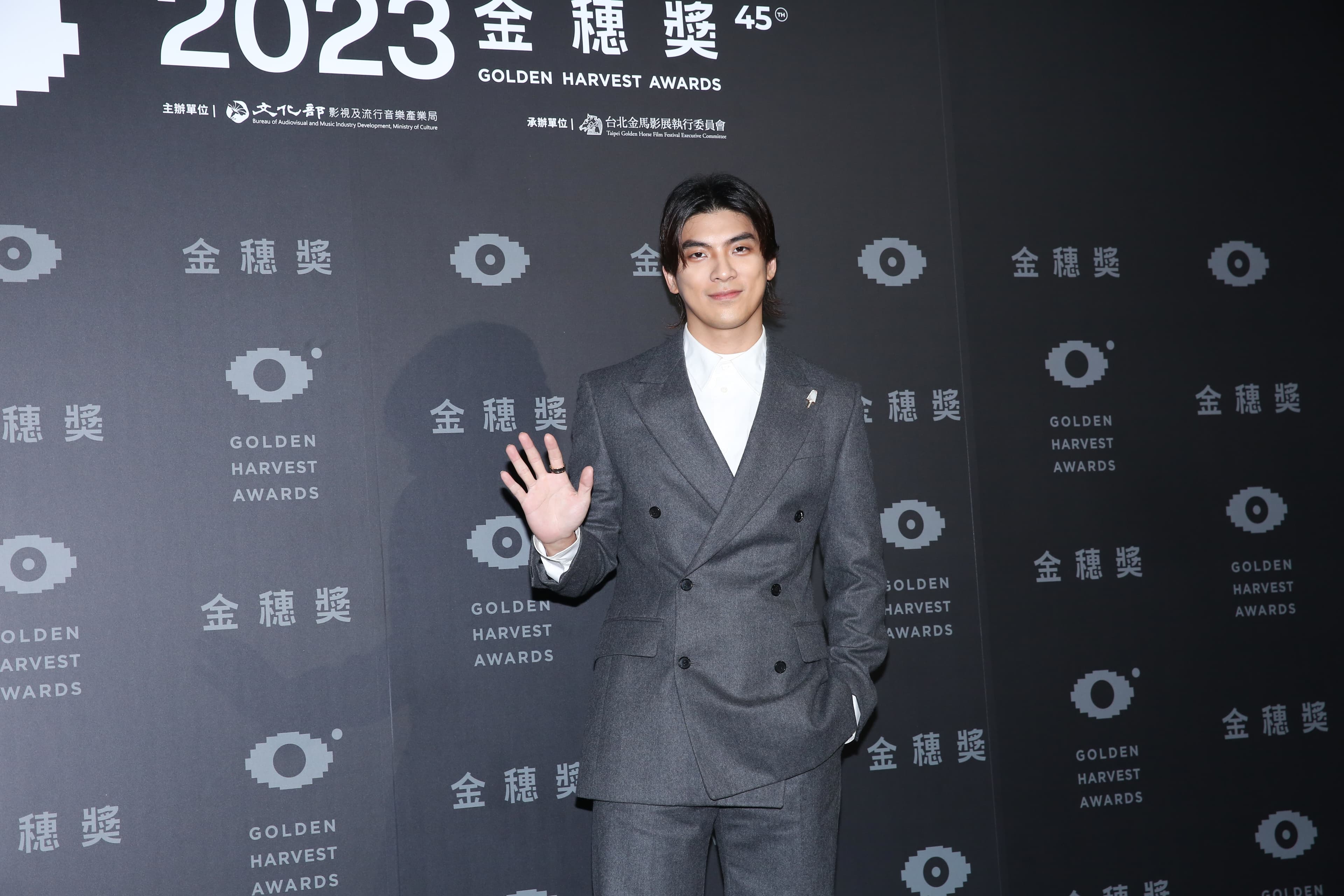 林哲熹6月將進新劇組拍劇,之後便會為已殺青超過2年的影集《地獄里長》宣傳。