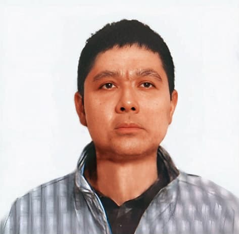 2016 年 曾國緯2016年因案再次被警方逮捕,膚色變白,臉型拉長,眼睛雙眼皮變明顯,連身高都多了2公分,與過去判若兩人。