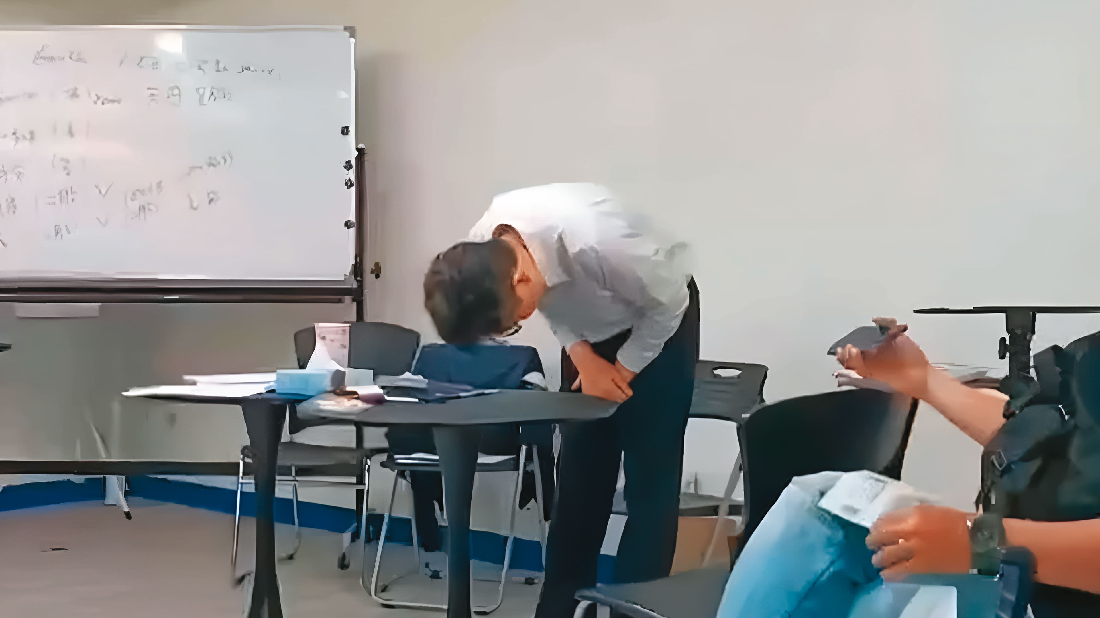 曾國緯坦承詐騙吸金,希望簽本票分期賠償被害人,但公司帳戶資金幾乎被他偷偷領光,企圖脫產閃人。(翻攝畫面)