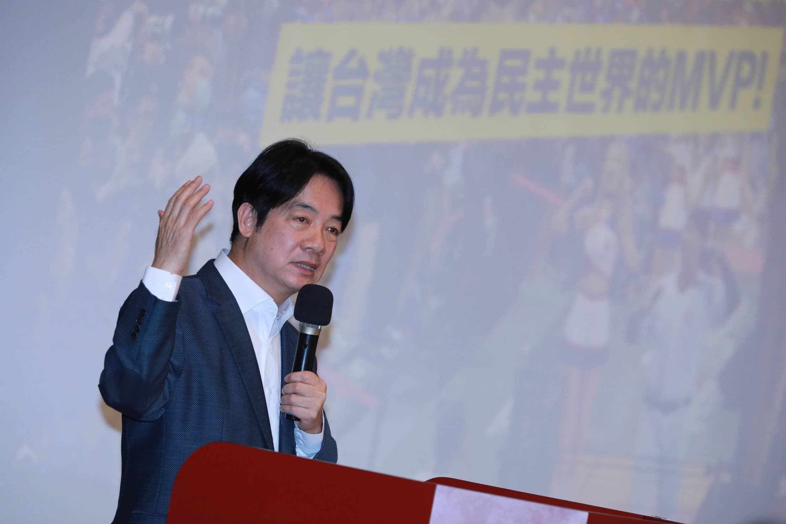 賴清德赴政大演說，鼓勵年輕人一起成為台灣的造浪者。