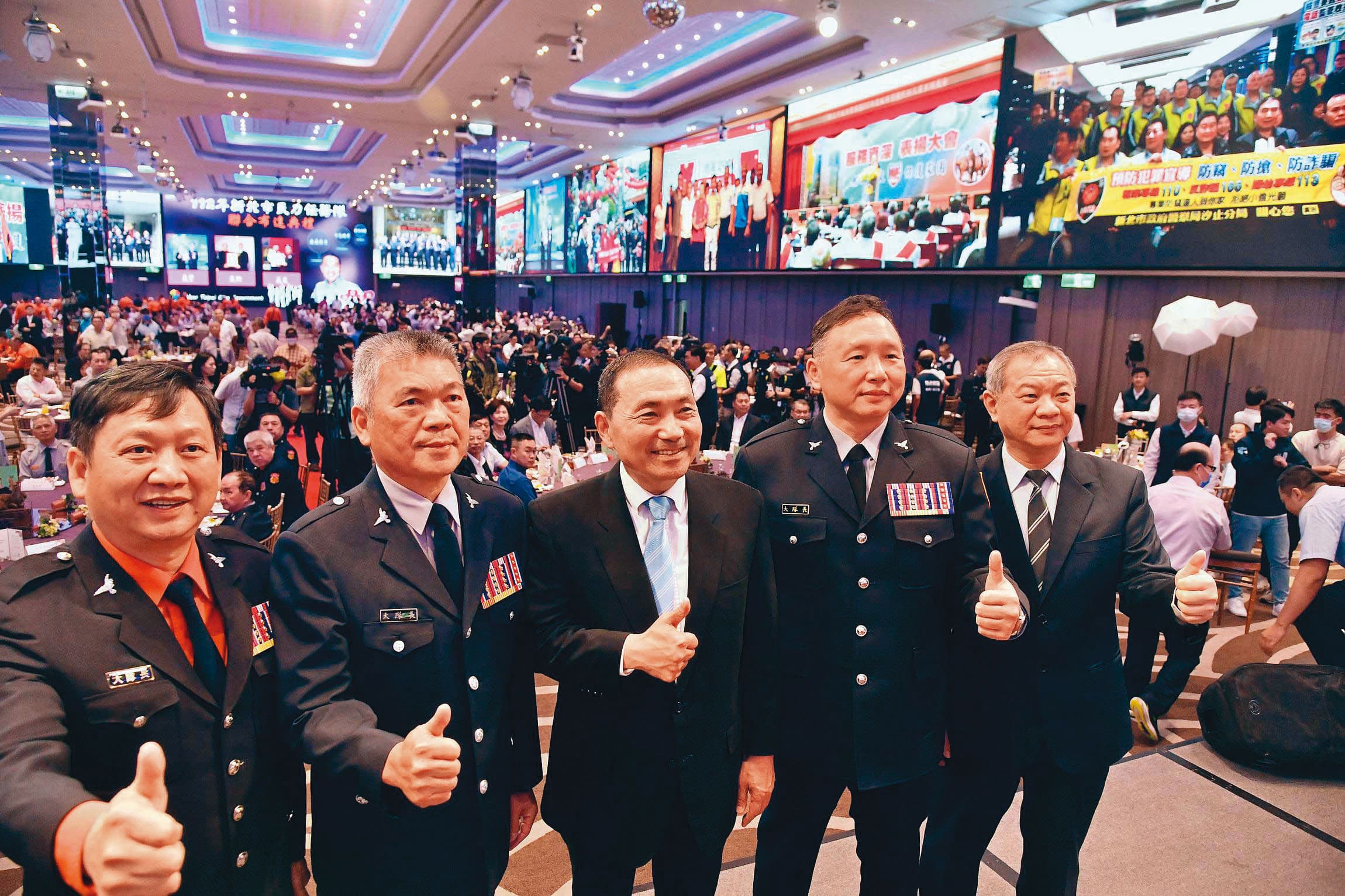 警察出身的侯友宜17日獲國民黨徵召後,出席新北市民力任務隊聯合布達典禮。(新北市政府提供)