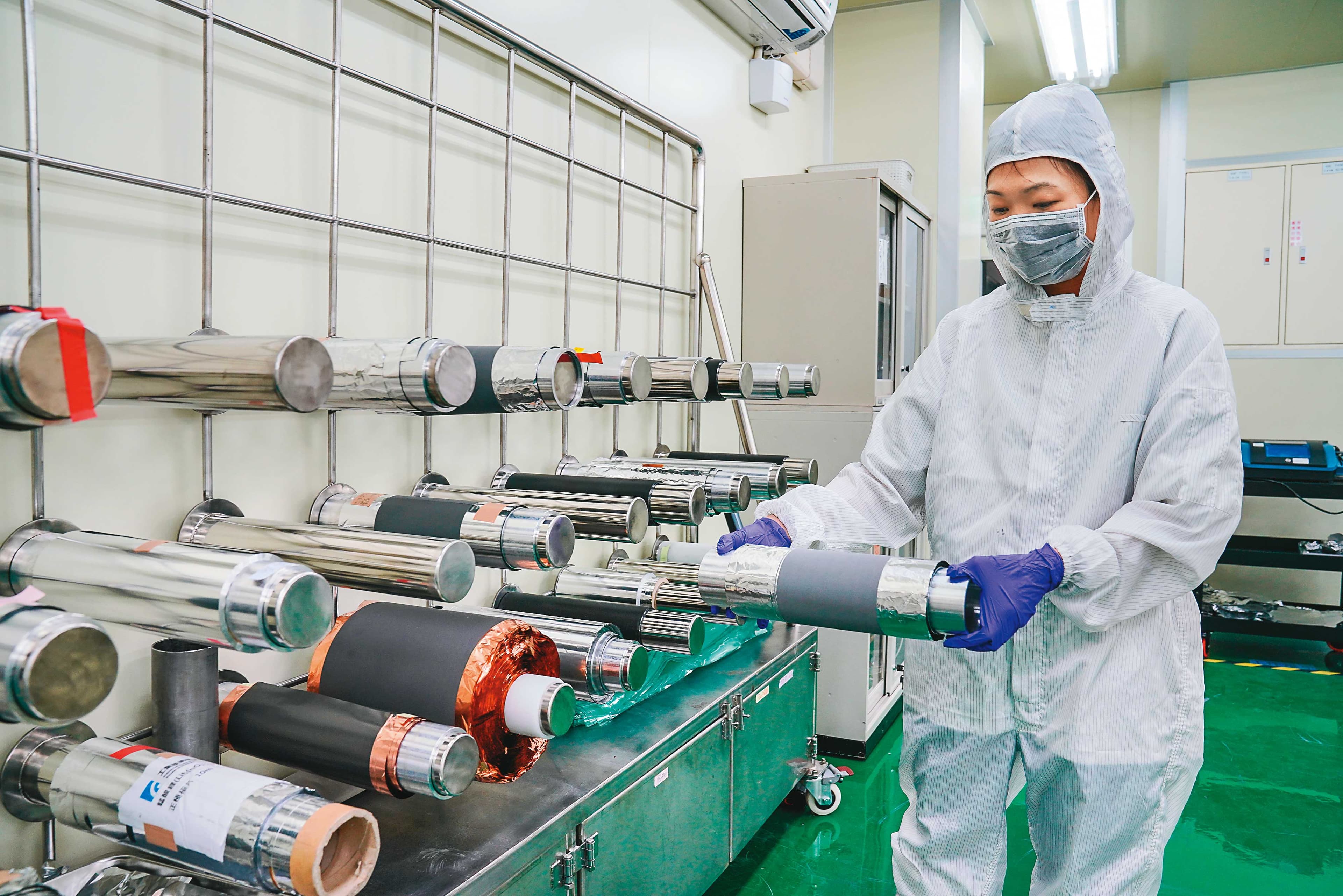 台灣中油曾研究過許多電池技術,最後基於安全因素,優先選擇鈦酸鋰電池負極材料的開發與研究。