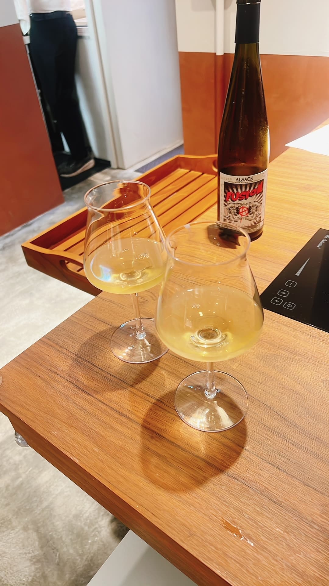 炎熱的夏天來一杯冰涼的自然酒,非常暢快。