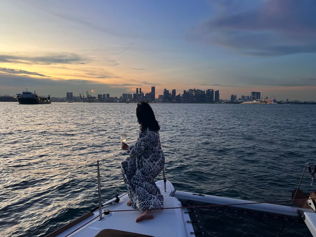靜靜地欣賞感受海上風情。
