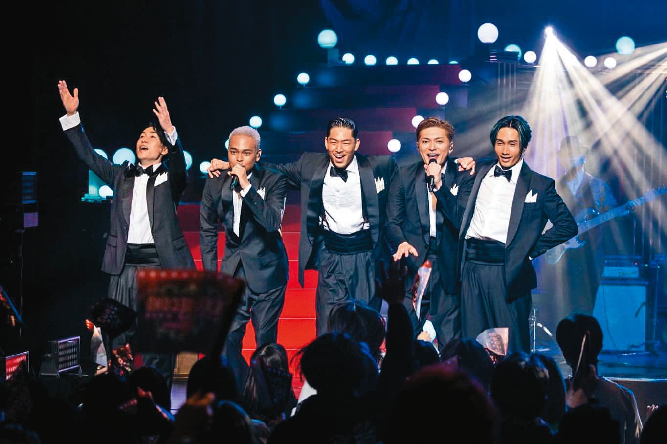 AKIRA(左三)特邀夥伴EXILE THE SECOND製作片尾曲〈Never Say Goodbye〉。(翻攝自AKIRA IG)