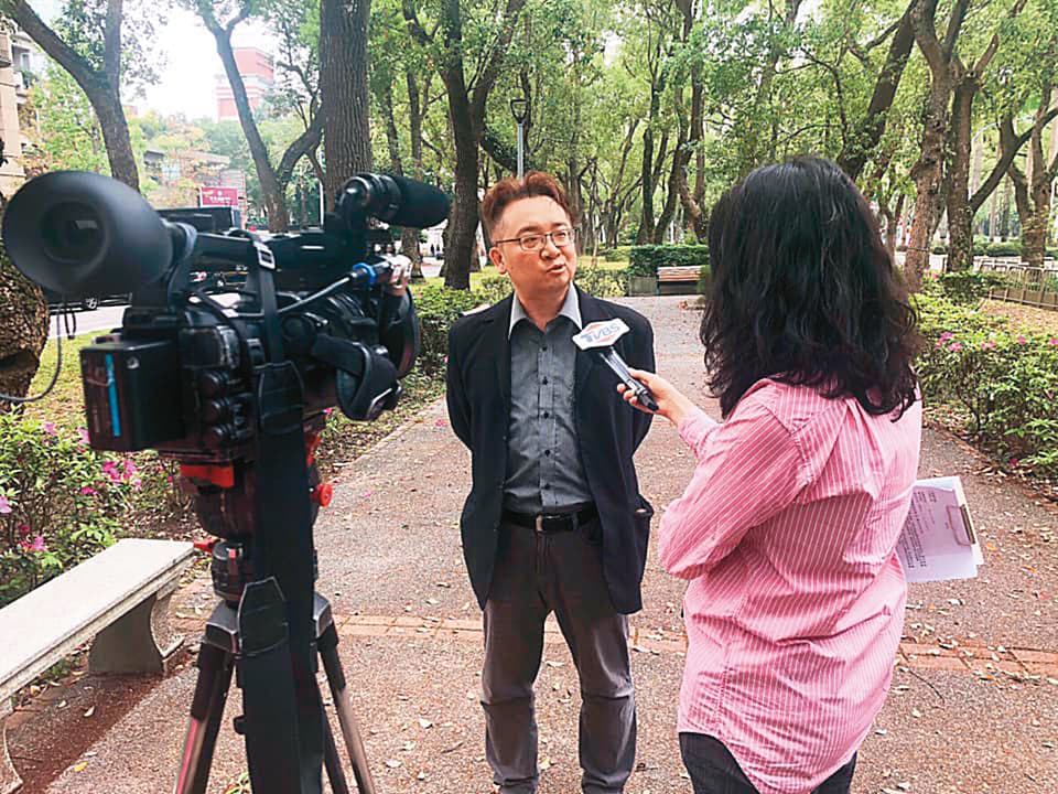 張宇韶經常上節目評論時政,也常接受媒體採訪。(翻攝張宇韶臉書)