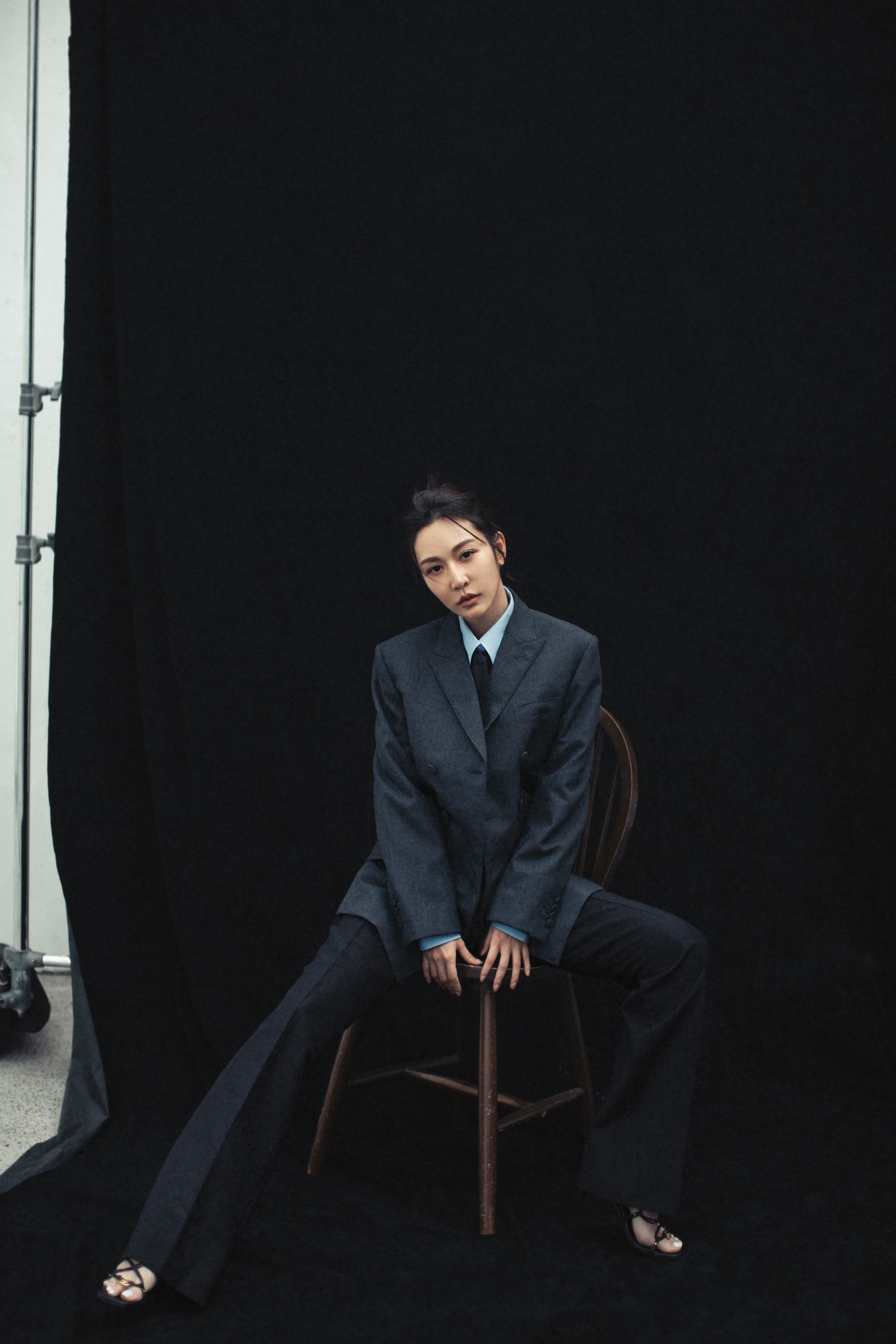演對一個戲路，就會開始不滿足，曾莞婷承認自己是滿貪心的人，「會尋找別的可以超越的（角色），而不是持續待在那條適合我的路。」