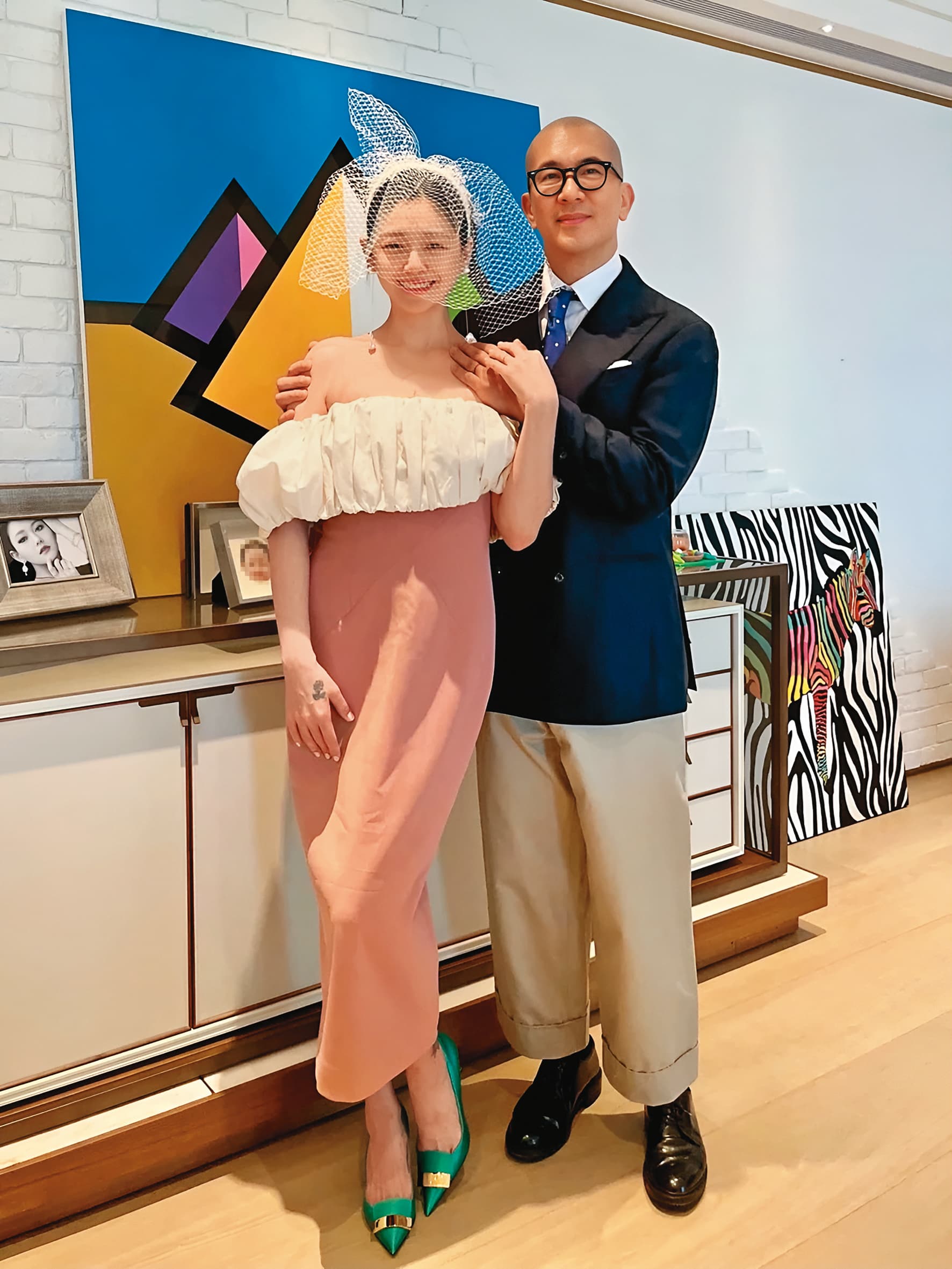 大S(左)和具俊曄(右)多年後重逢結婚,黃子佼卻爆曾與具俊曄在飯店嗑藥。(翻攝自大S徐熙媛IG)