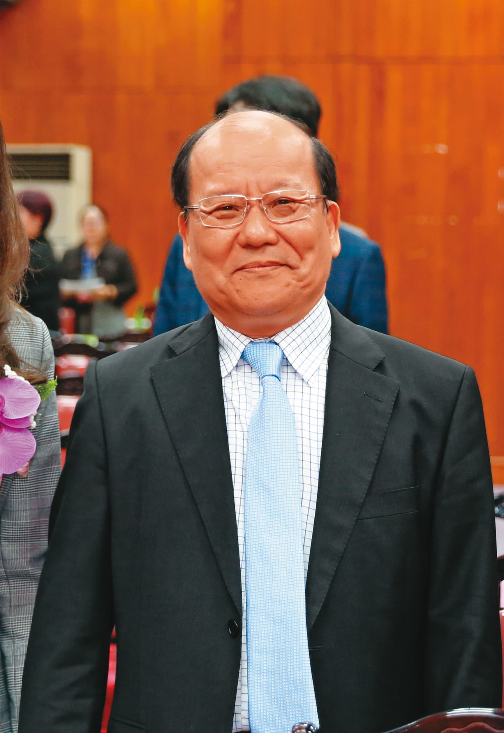 懲戒法院院長李伯道是目前遭控性騷擾的最高階政府官員,卻獲包庇稱病提早退休。