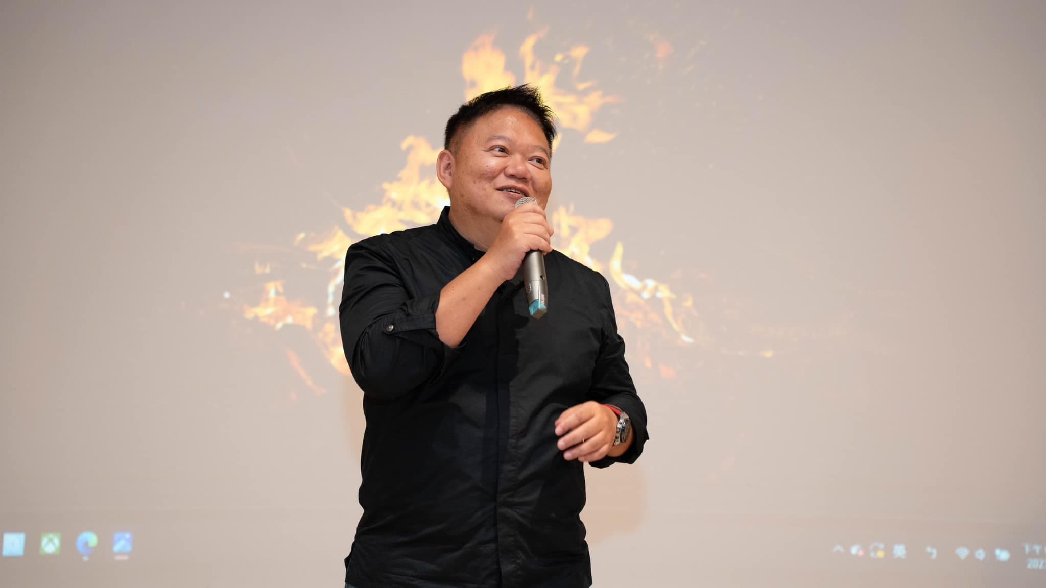 國際紫薇學會會長大耕老師預測黑人、范瑋琪的事業會越來越差。(國際紫薇學會提供)