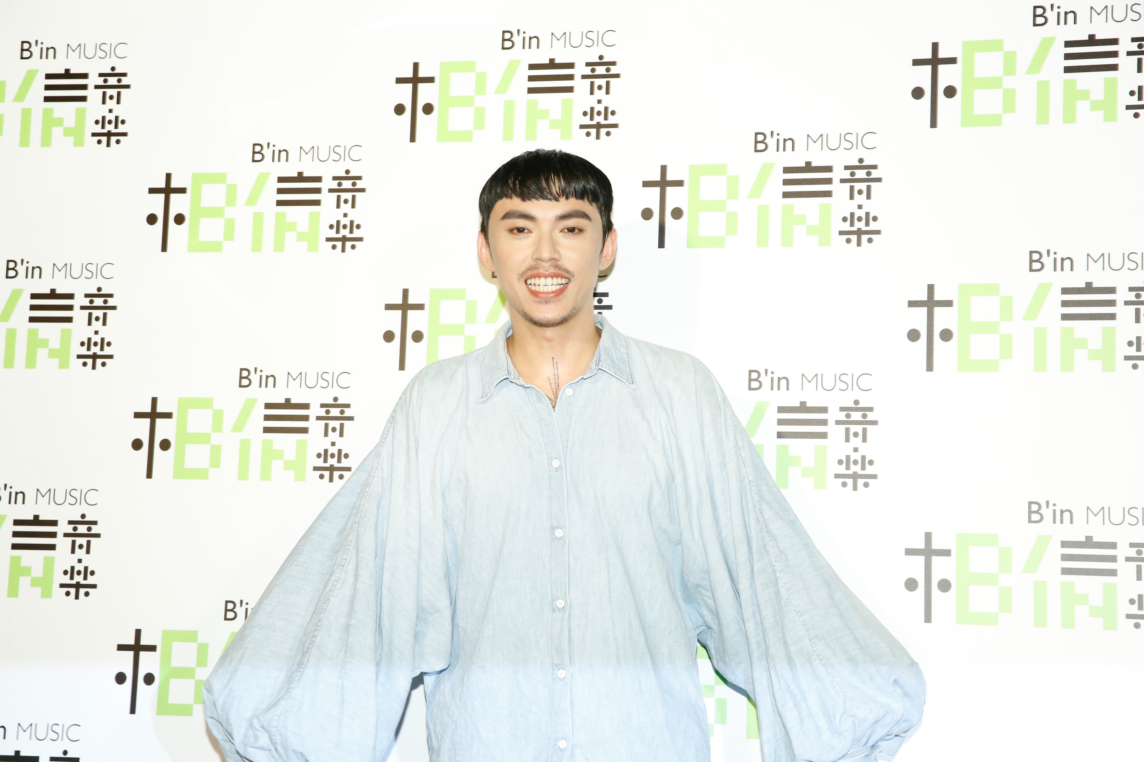 HUSH憑專輯《娛樂自己》登歌王。
