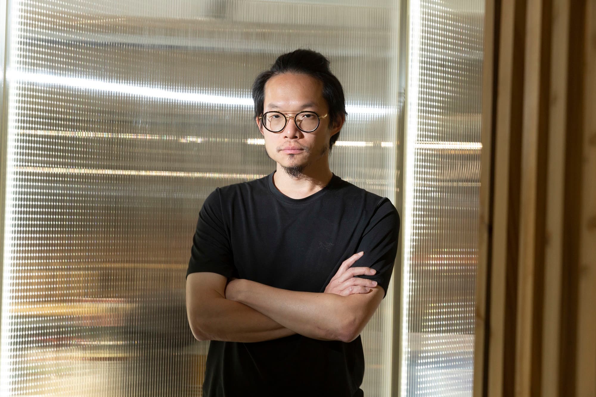 導演程紀皓先後面對親人及隊友離世的悲痛。