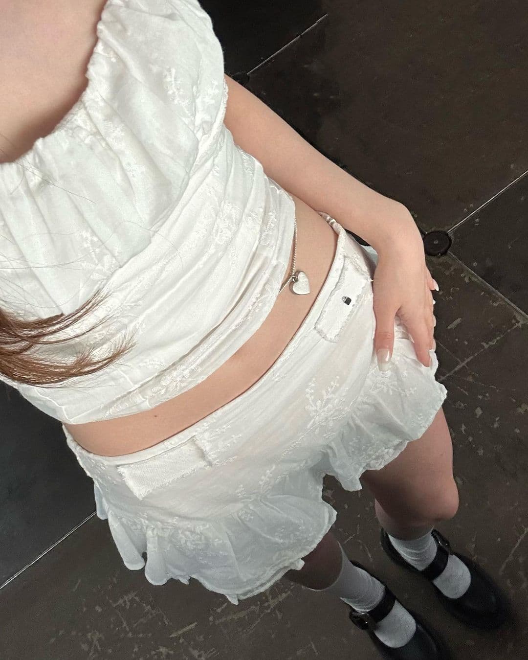 xooos身材超好,腰部線條極美。(翻攝xooos INS)