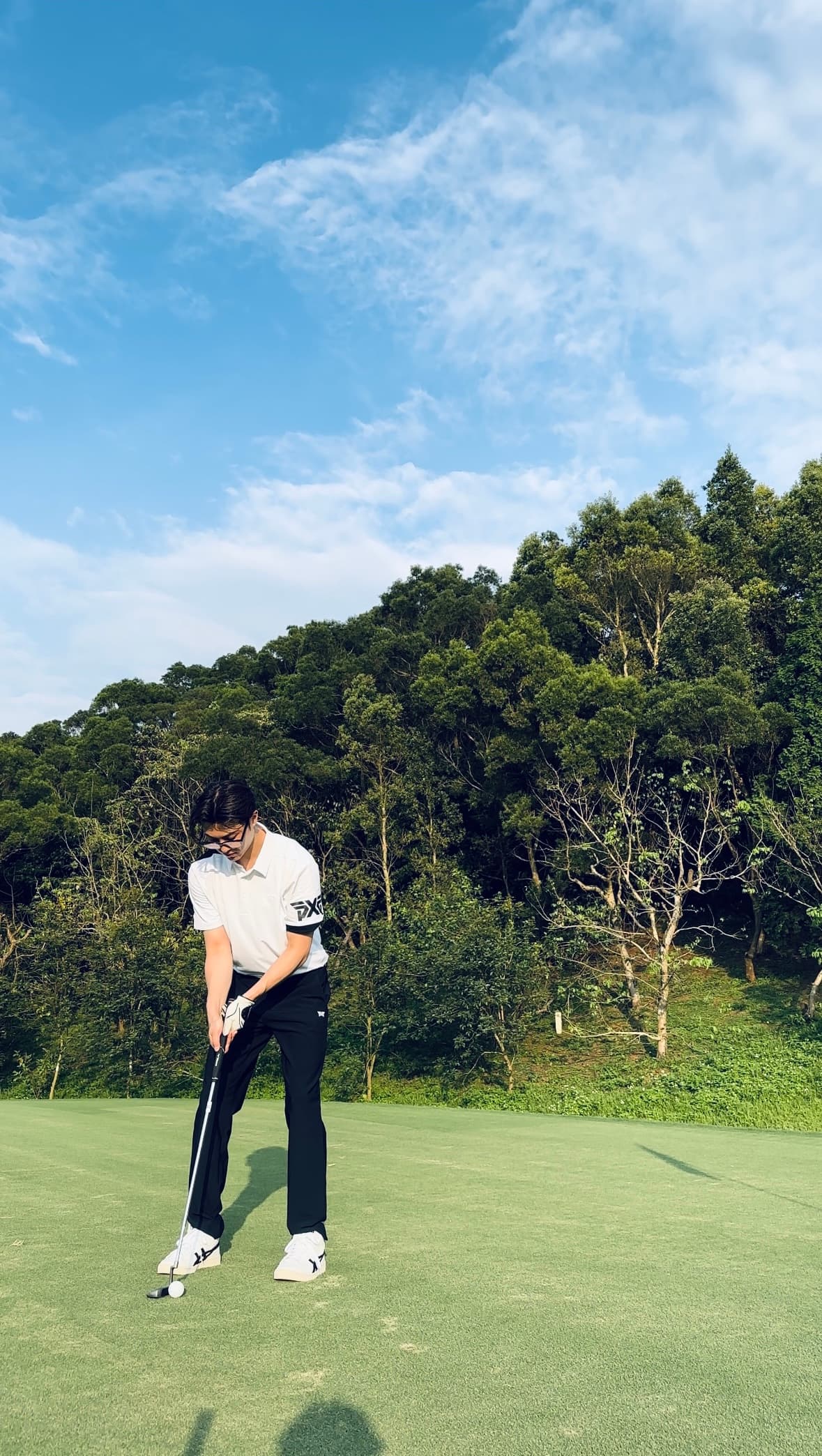 王子近期愛上打高爾夫球(喜鵲娛樂提供)