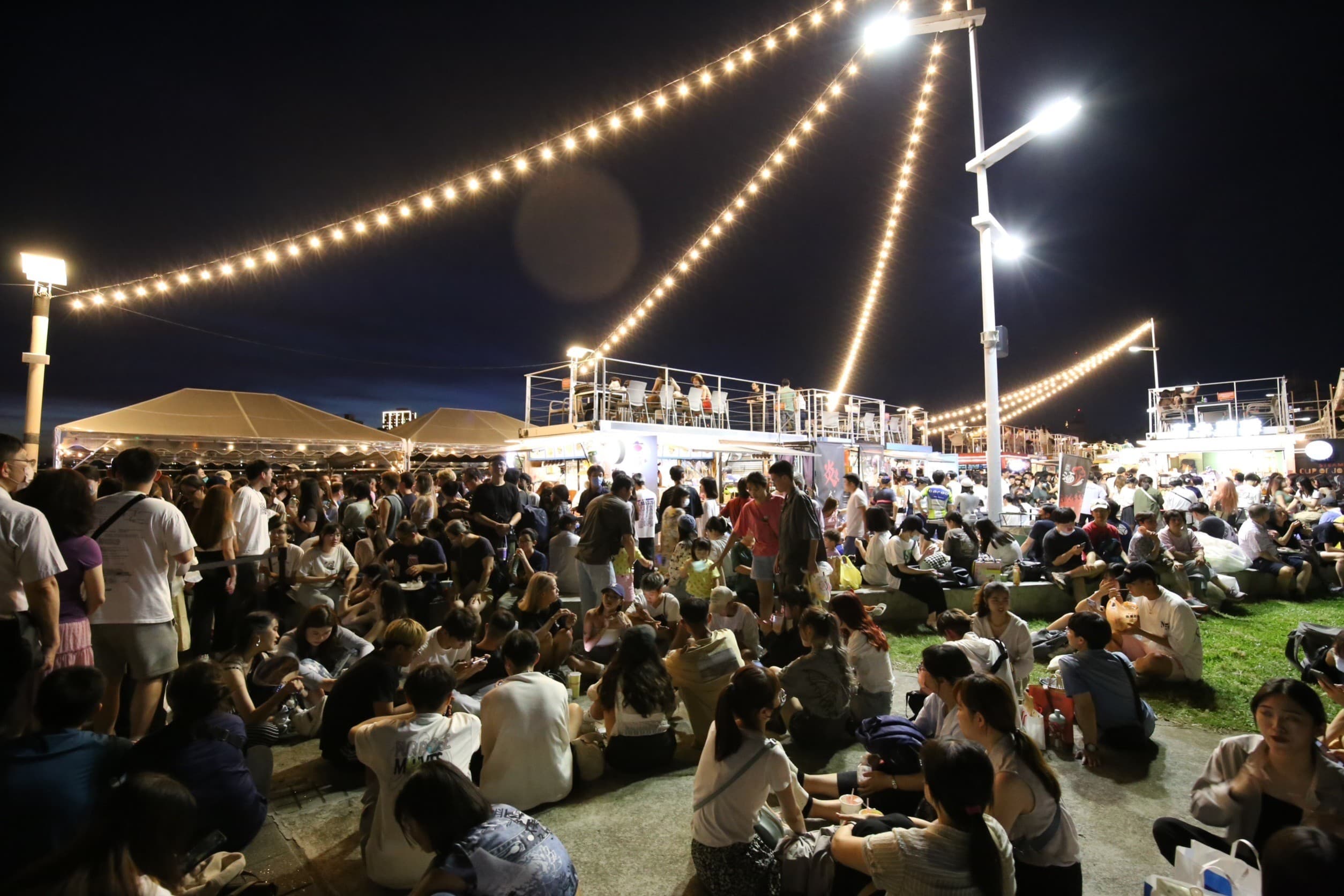 大稻埕夏日節從1天變成51天活動,從放暑假開始到8月20日情人節當天,都有連續性的活動。