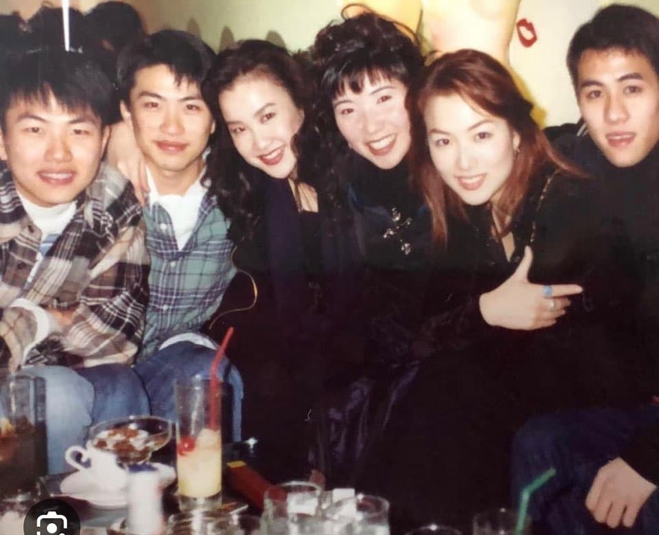 李玟與鄭秀文早在30年前就認識,還曾是同門師姐妹。(翻攝自鄭秀文IG)