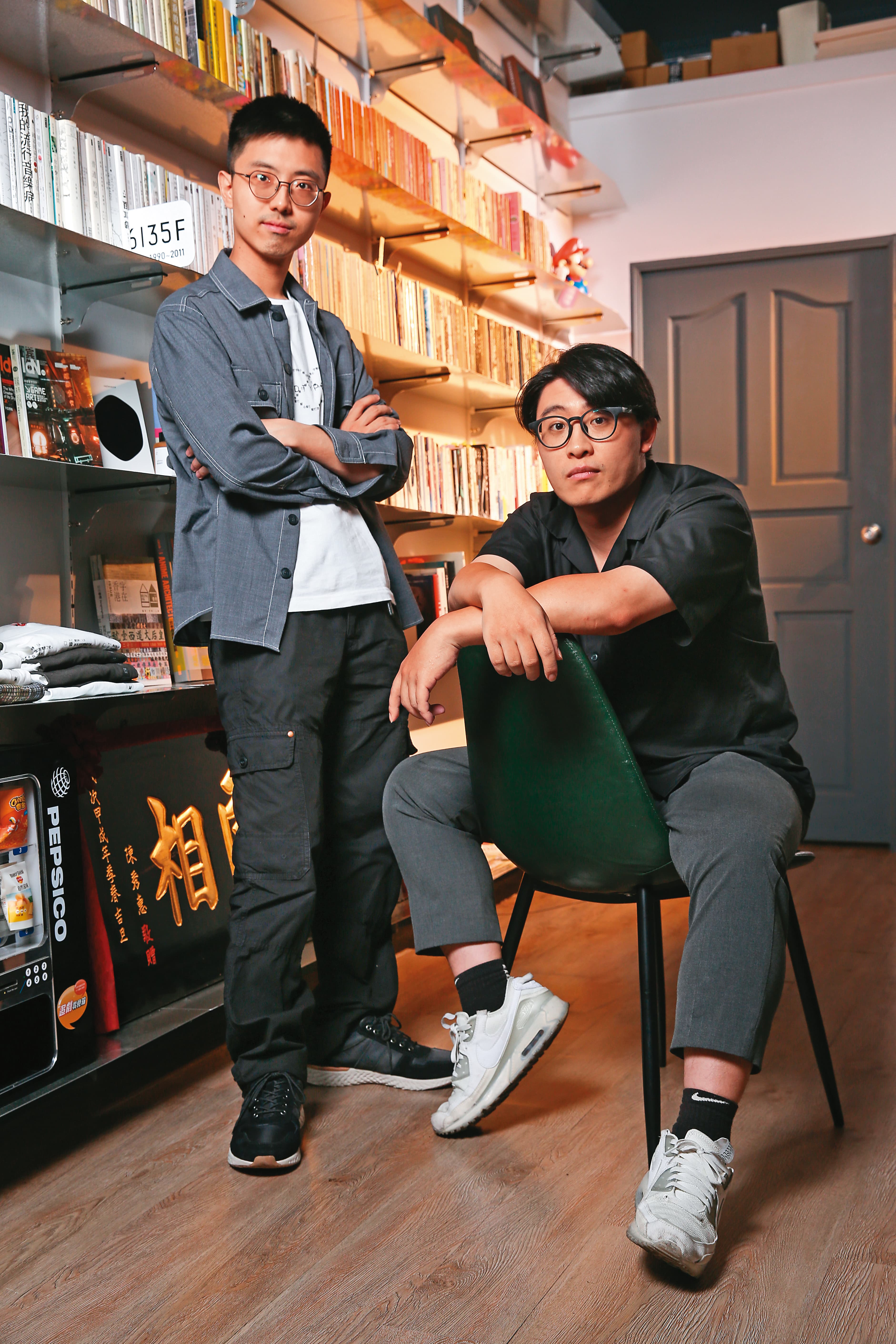 Team9團隊打造全球首款以中文字組成的解謎RPG《文字遊戲》。左為文字編劇陳育律、右為總製作人張文韋。