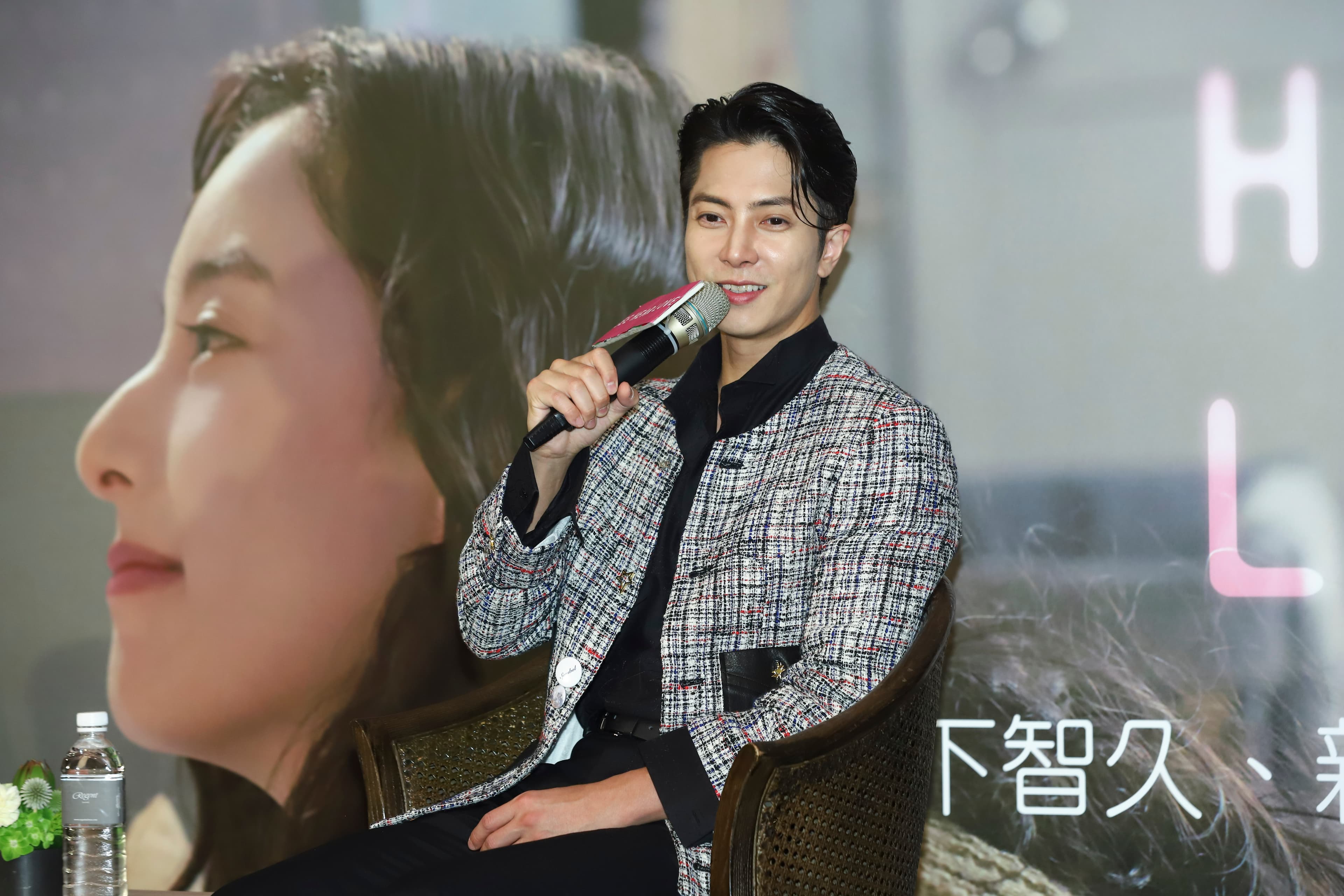 山下智久第一次與李宰漢導演合作,對導演拍攝作品的熱情印象深刻。