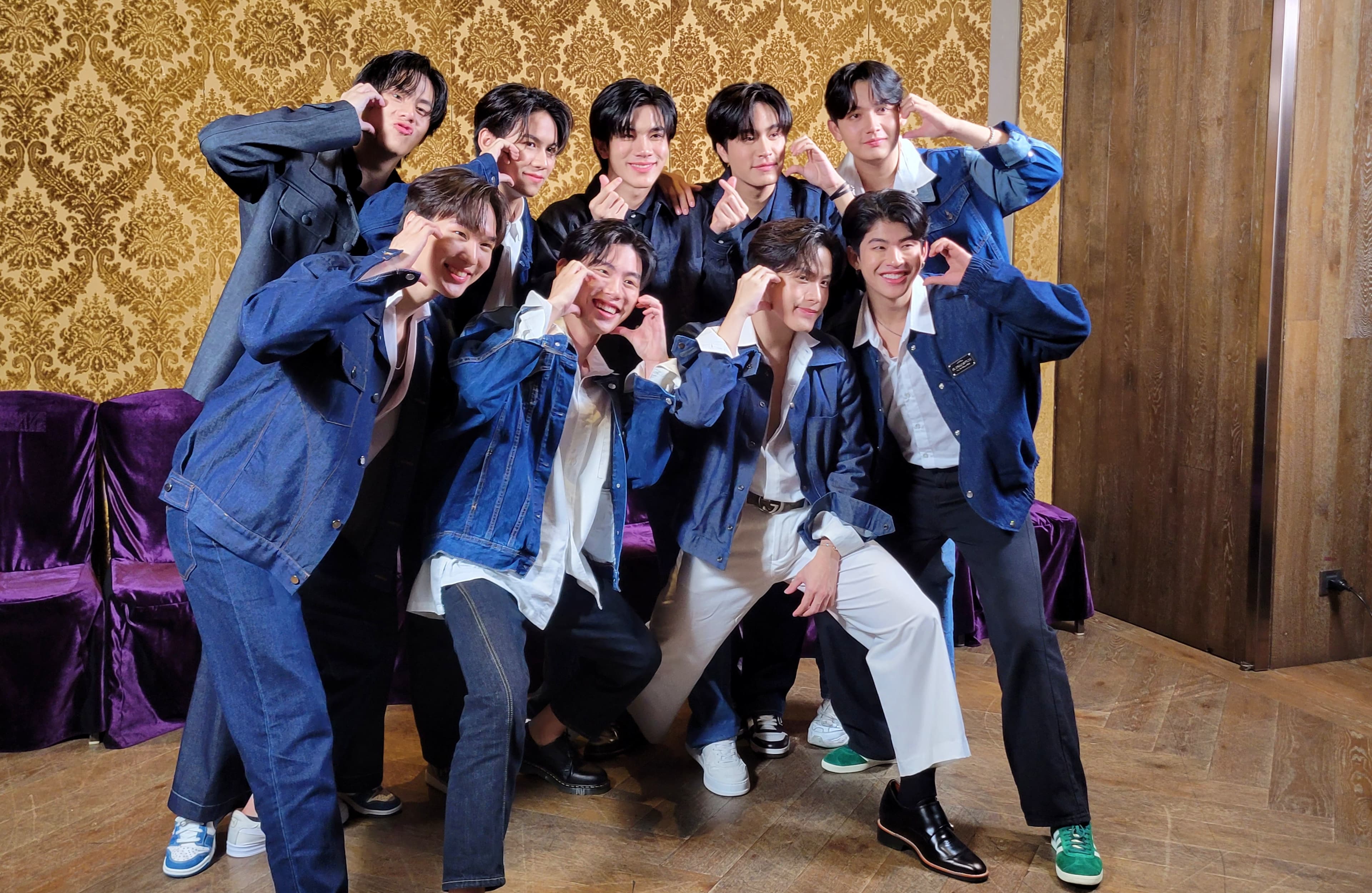 《My School President》9位大男孩自然不做作,訪問結束後齊聲大喊:「麻辣火鍋!麻辣火鍋!」迫不及待想大吃一頓。