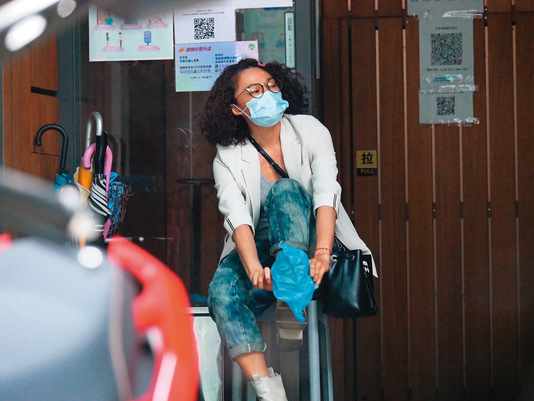 侯怡君2年前被本刊目擊前往婦產科接受人工受孕。