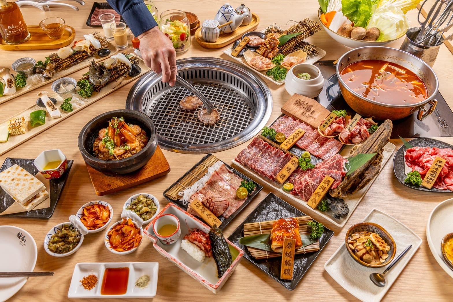 築間餐飲集團鎖定年輕族群,預計將再開3~4個全新品牌,並準備跨足韓國烤肉市場,拓展餐飲版圖。(築間提供)